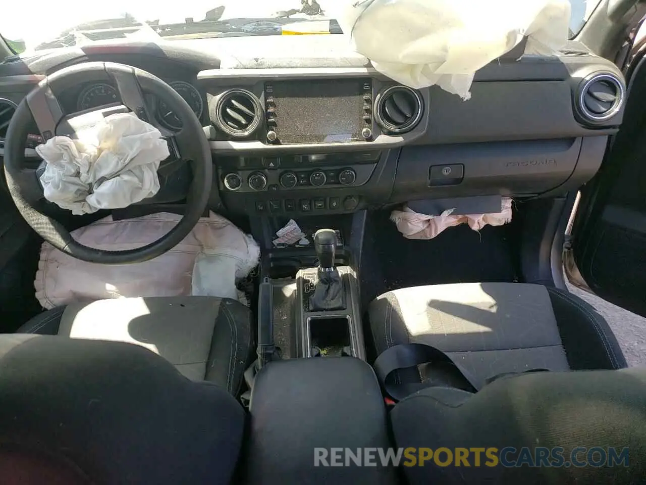 8 Photograph of a damaged car 3TMCZ5AN4NM470997 TOYOTA TACOMA 2022