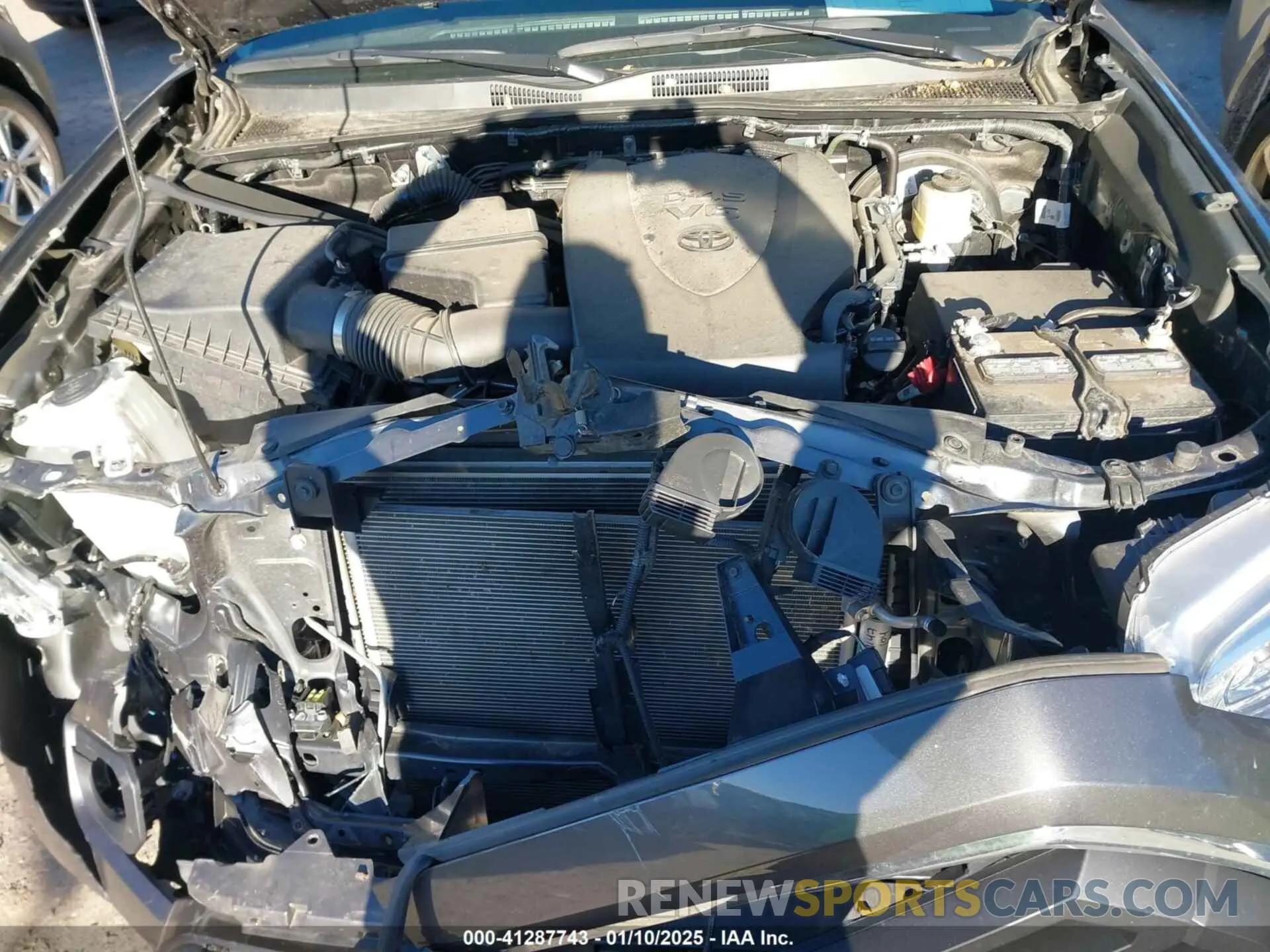 10 Photograph of a damaged car 3TMCZ5AN4NM480154 TOYOTA TACOMA 2022