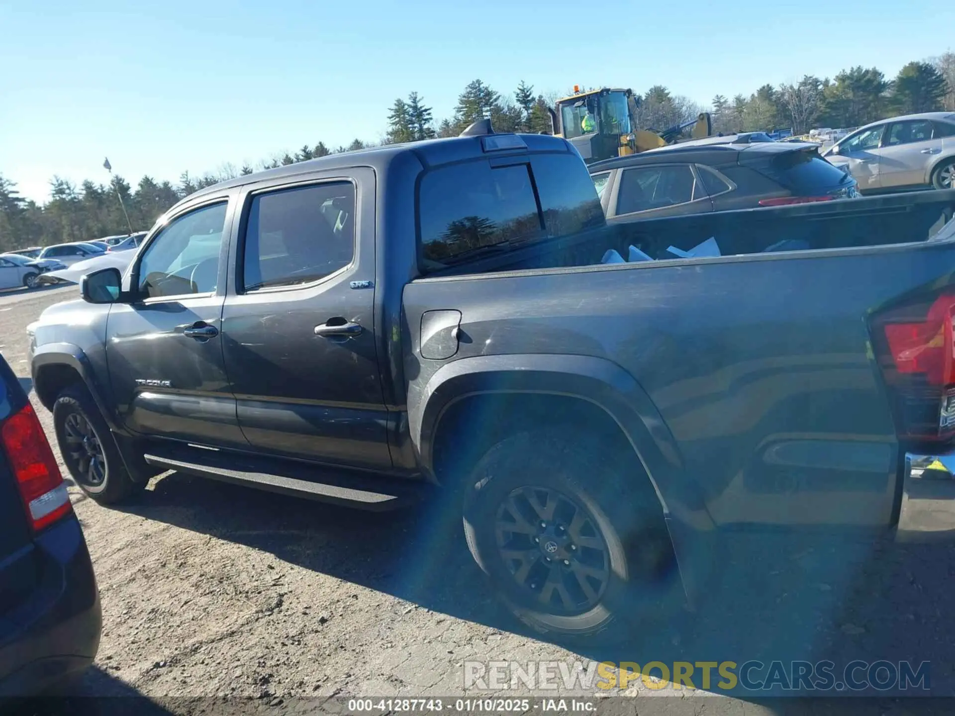 15 Photograph of a damaged car 3TMCZ5AN4NM480154 TOYOTA TACOMA 2022