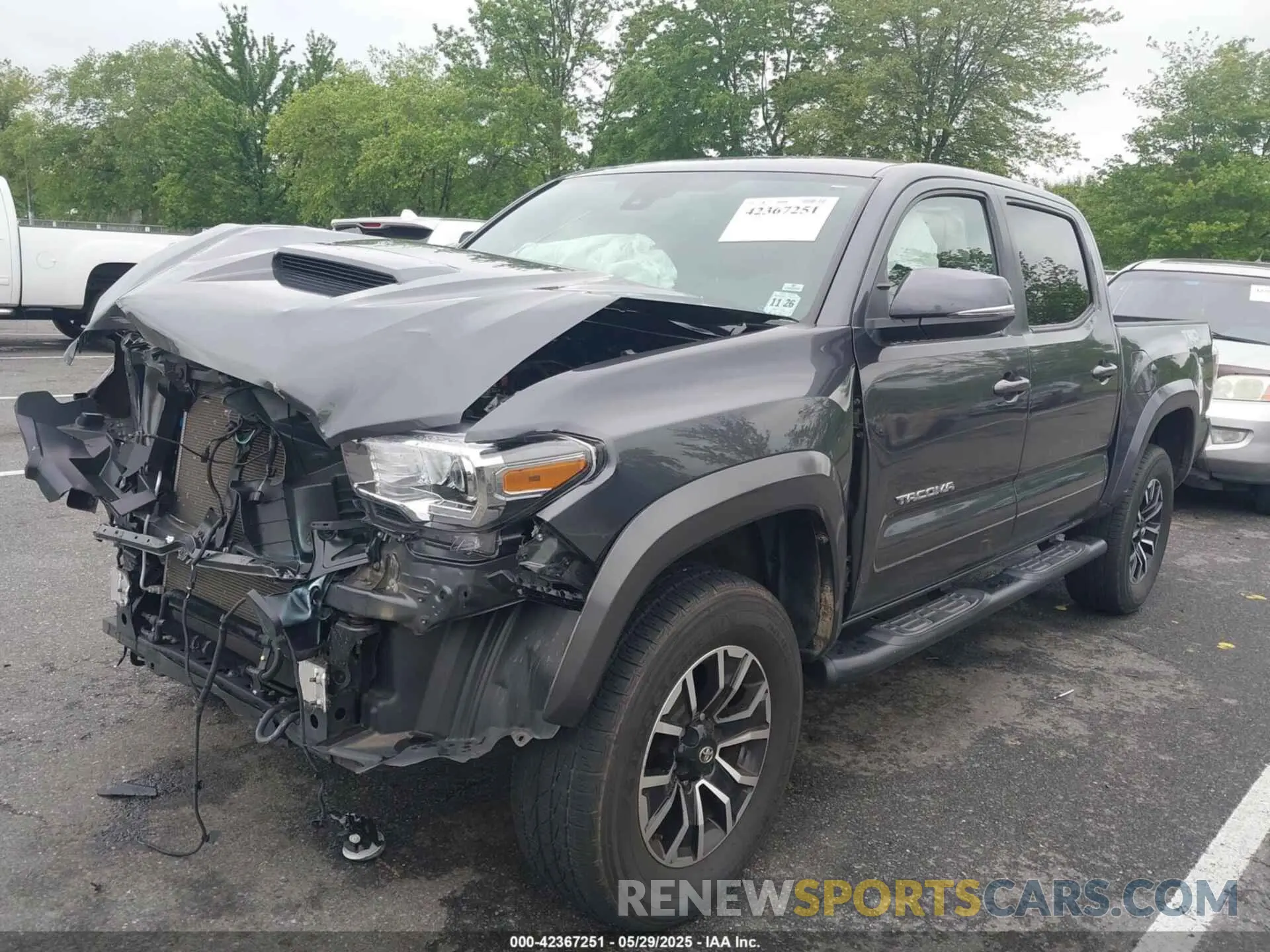 2 Photograph of a damaged car 3TMCZ5AN5NM458034 TOYOTA TACOMA 2022