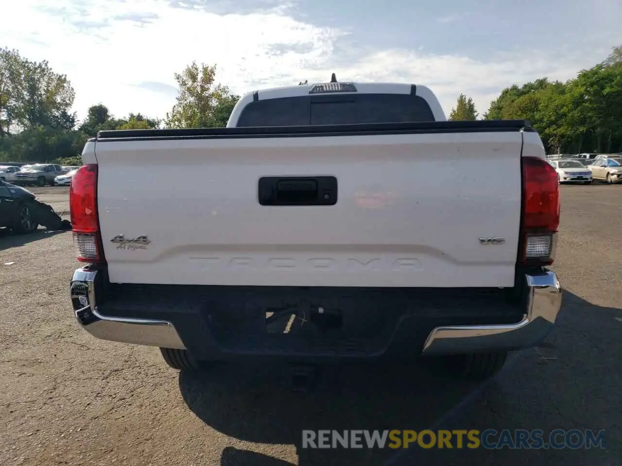 6 Photograph of a damaged car 3TMCZ5AN5NM479952 TOYOTA TACOMA 2022