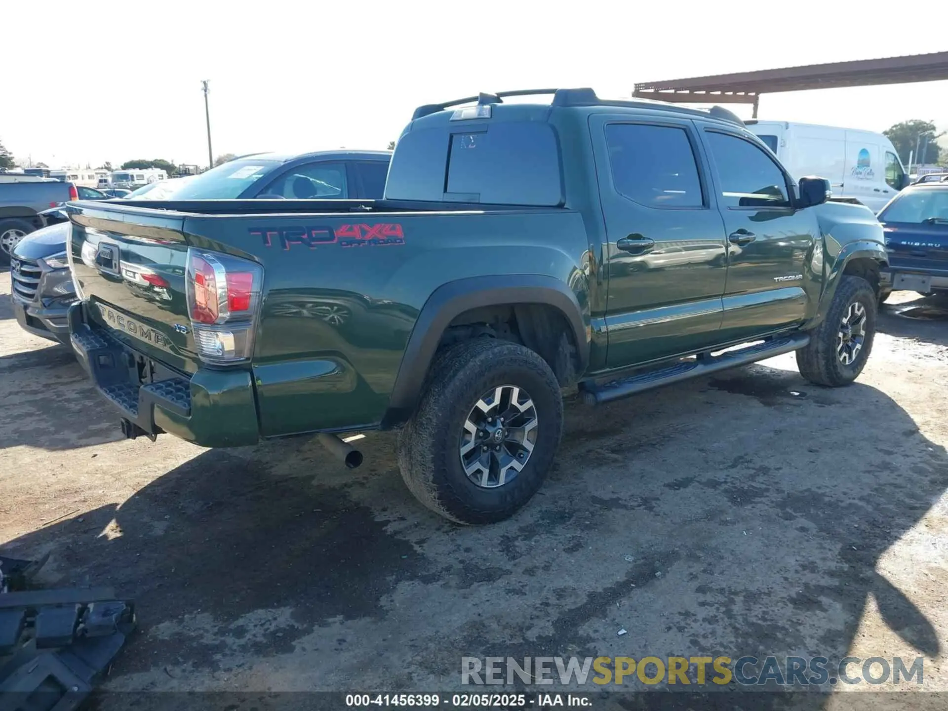 4 Photograph of a damaged car 3TMCZ5AN5NM513632 TOYOTA TACOMA 2022