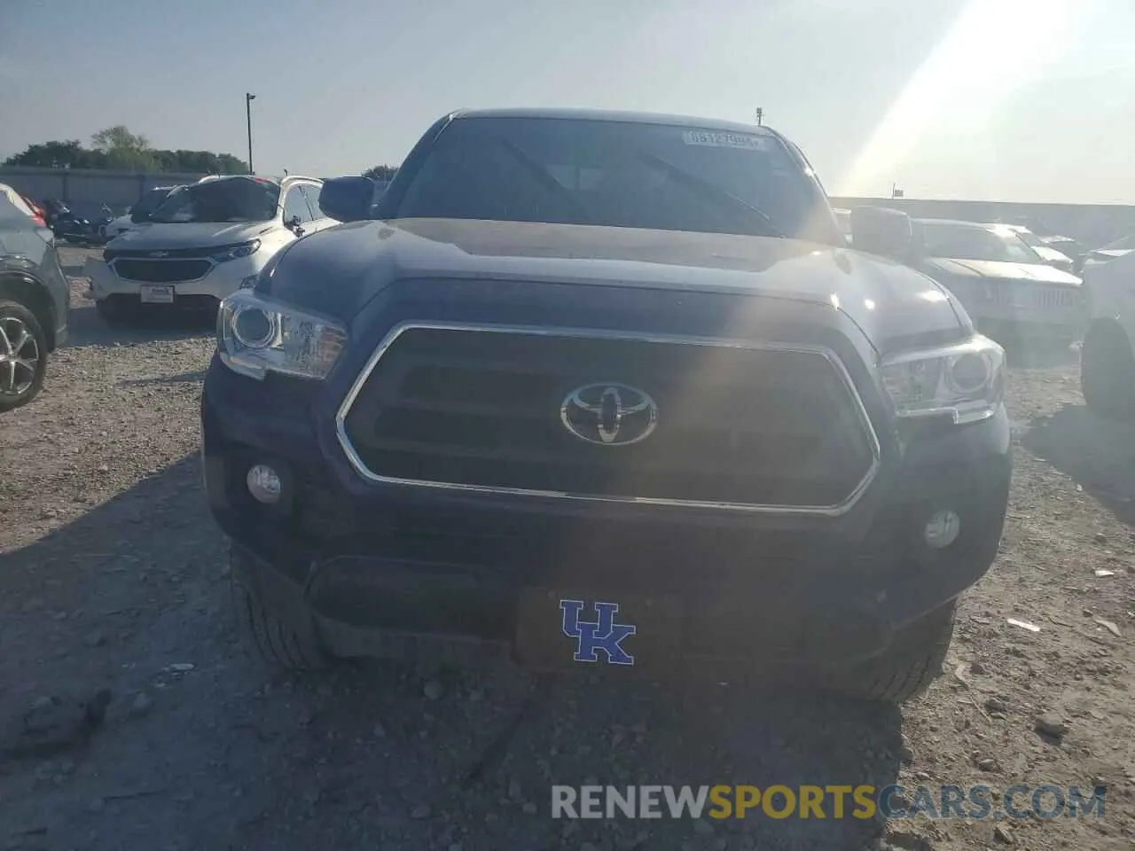 5 Photograph of a damaged car 3TMCZ5AN5NM518572 TOYOTA TACOMA 2022