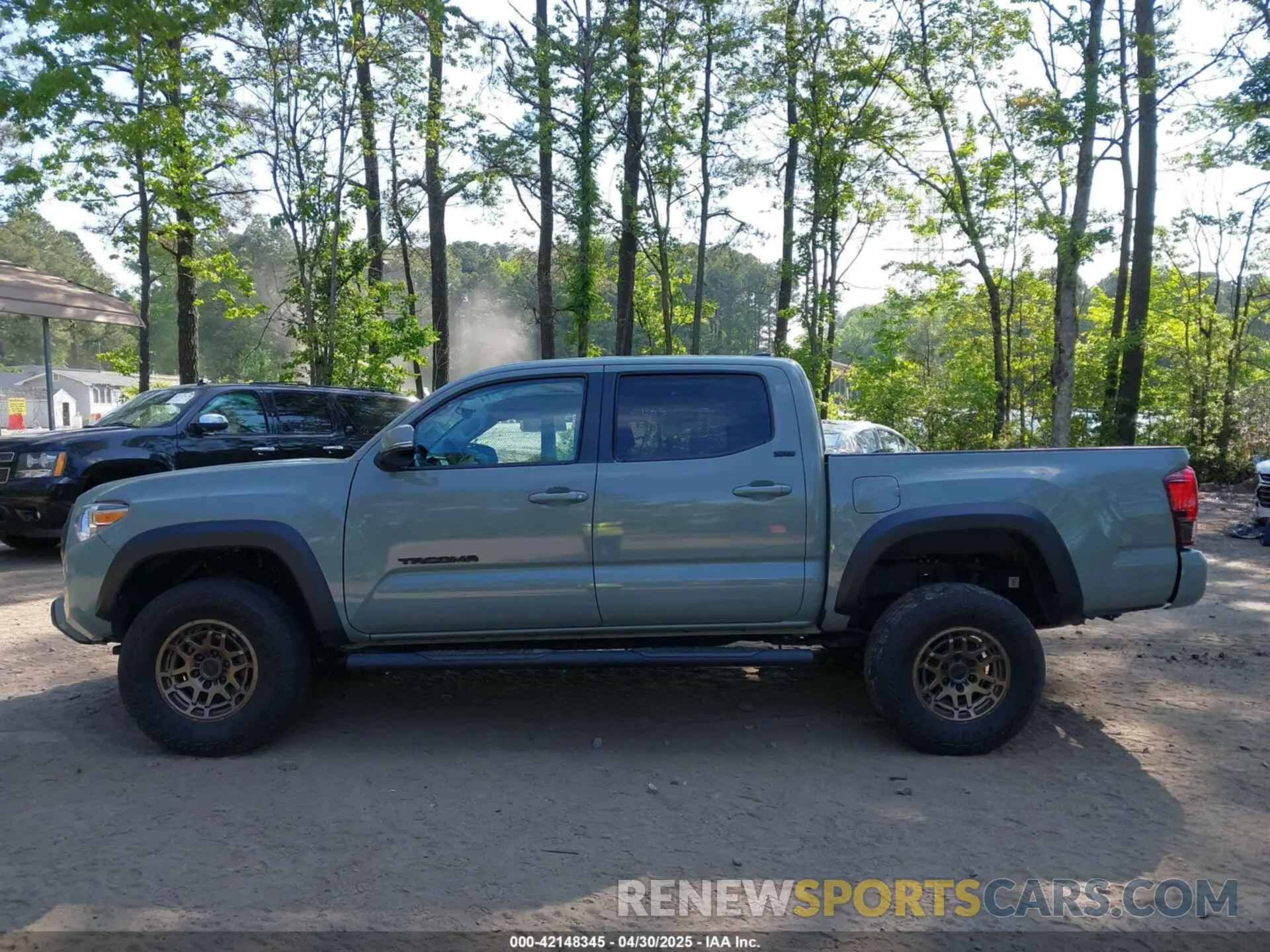 14 Photograph of a damaged car 3TMCZ5AN5NM518961 TOYOTA TACOMA 2022