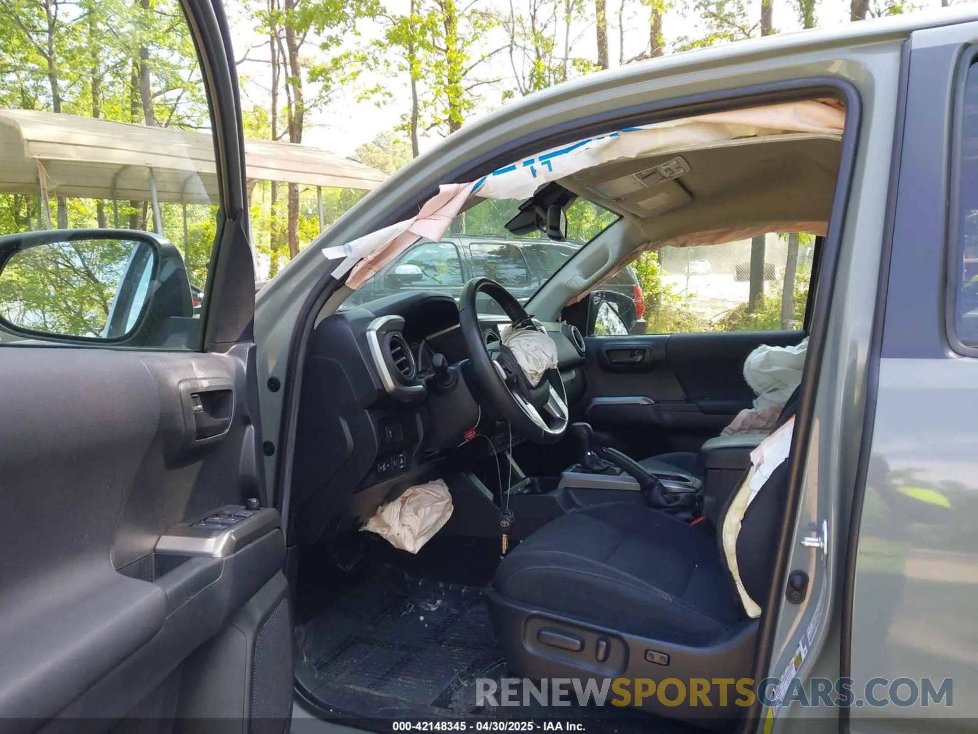5 Photograph of a damaged car 3TMCZ5AN5NM518961 TOYOTA TACOMA 2022