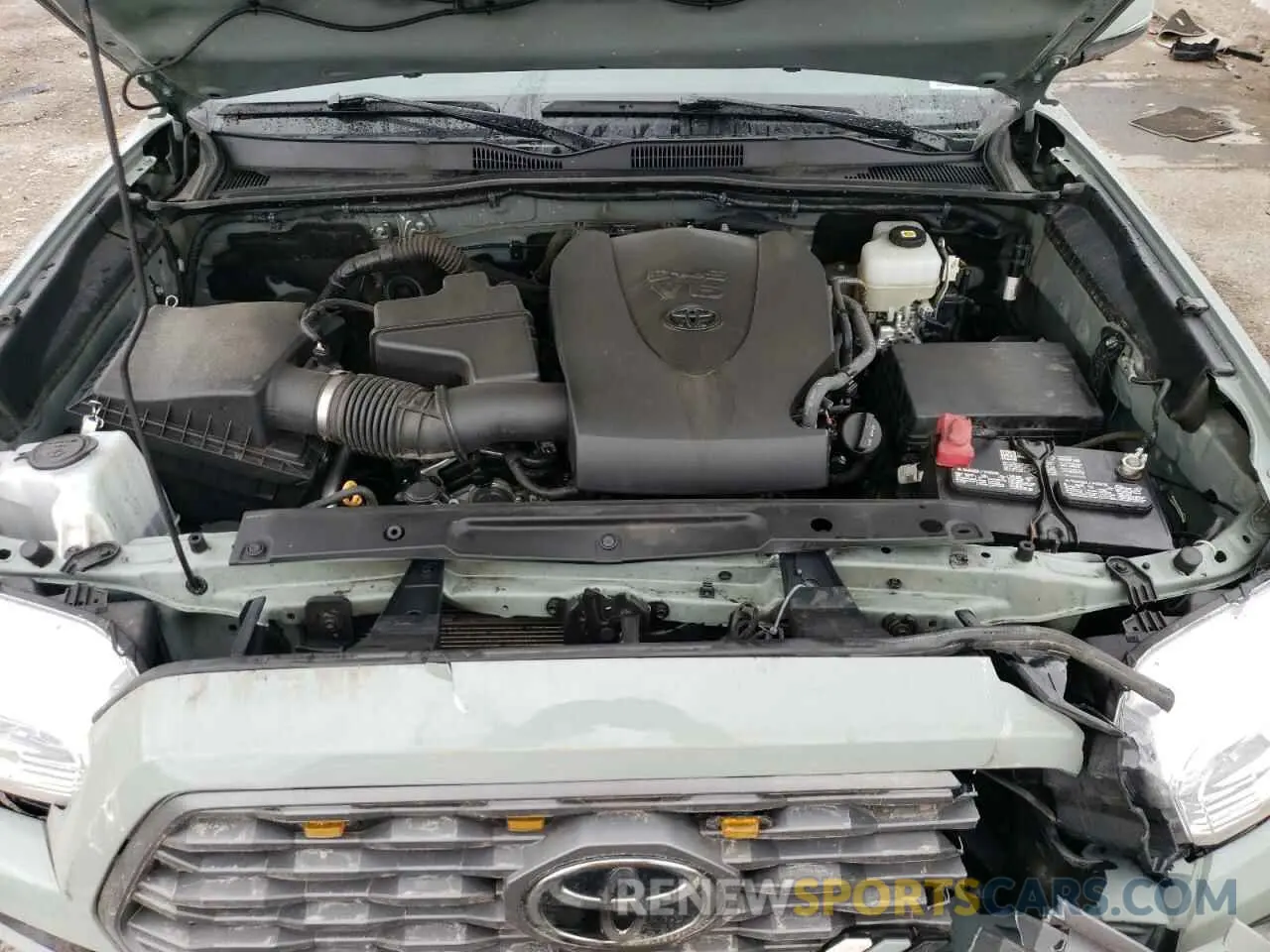 11 Photograph of a damaged car 3TMCZ5AN5NM530673 TOYOTA TACOMA 2022