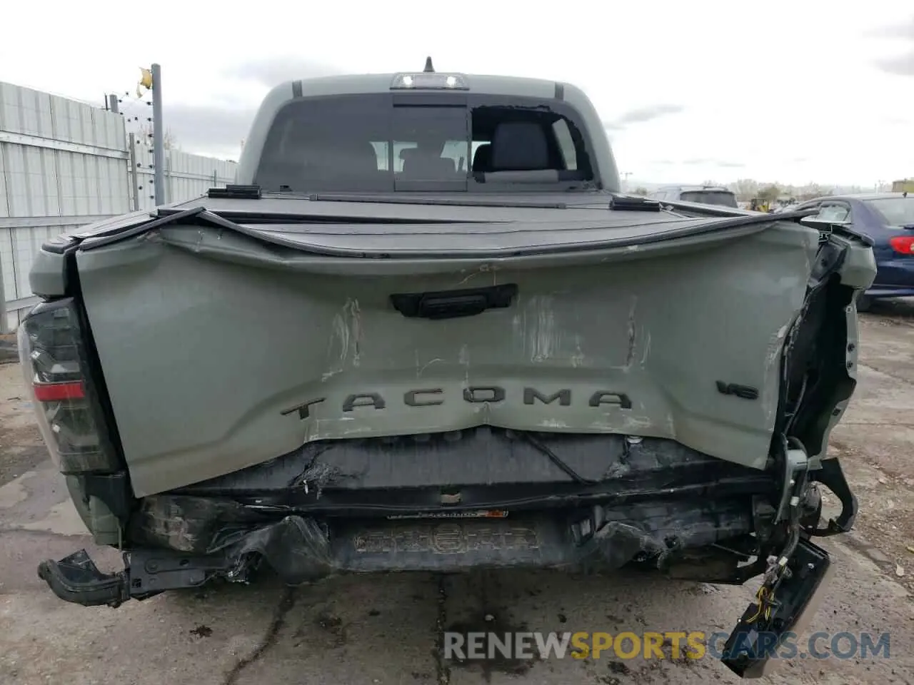 6 Photograph of a damaged car 3TMCZ5AN5NM530673 TOYOTA TACOMA 2022