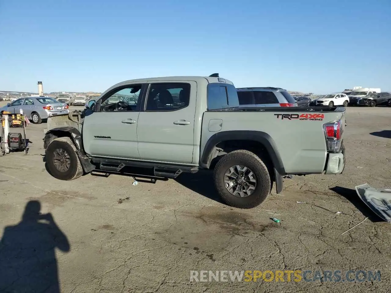 2 Photograph of a damaged car 3TMCZ5AN5NM531029 TOYOTA TACOMA 2022