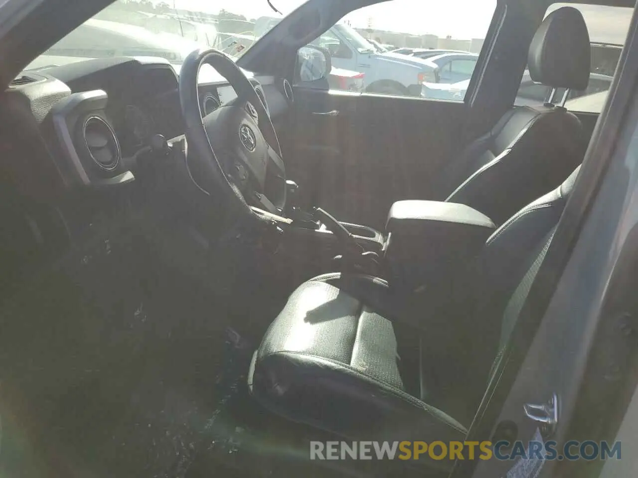 7 Photograph of a damaged car 3TMCZ5AN5NM531029 TOYOTA TACOMA 2022