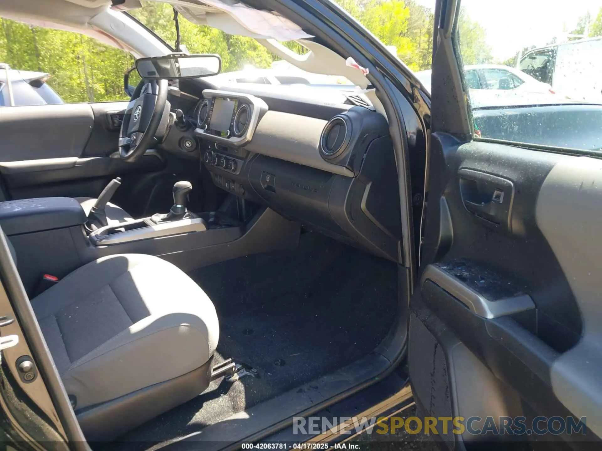 5 Photograph of a damaged car 3TMCZ5AN6NM470192 TOYOTA TACOMA 2022
