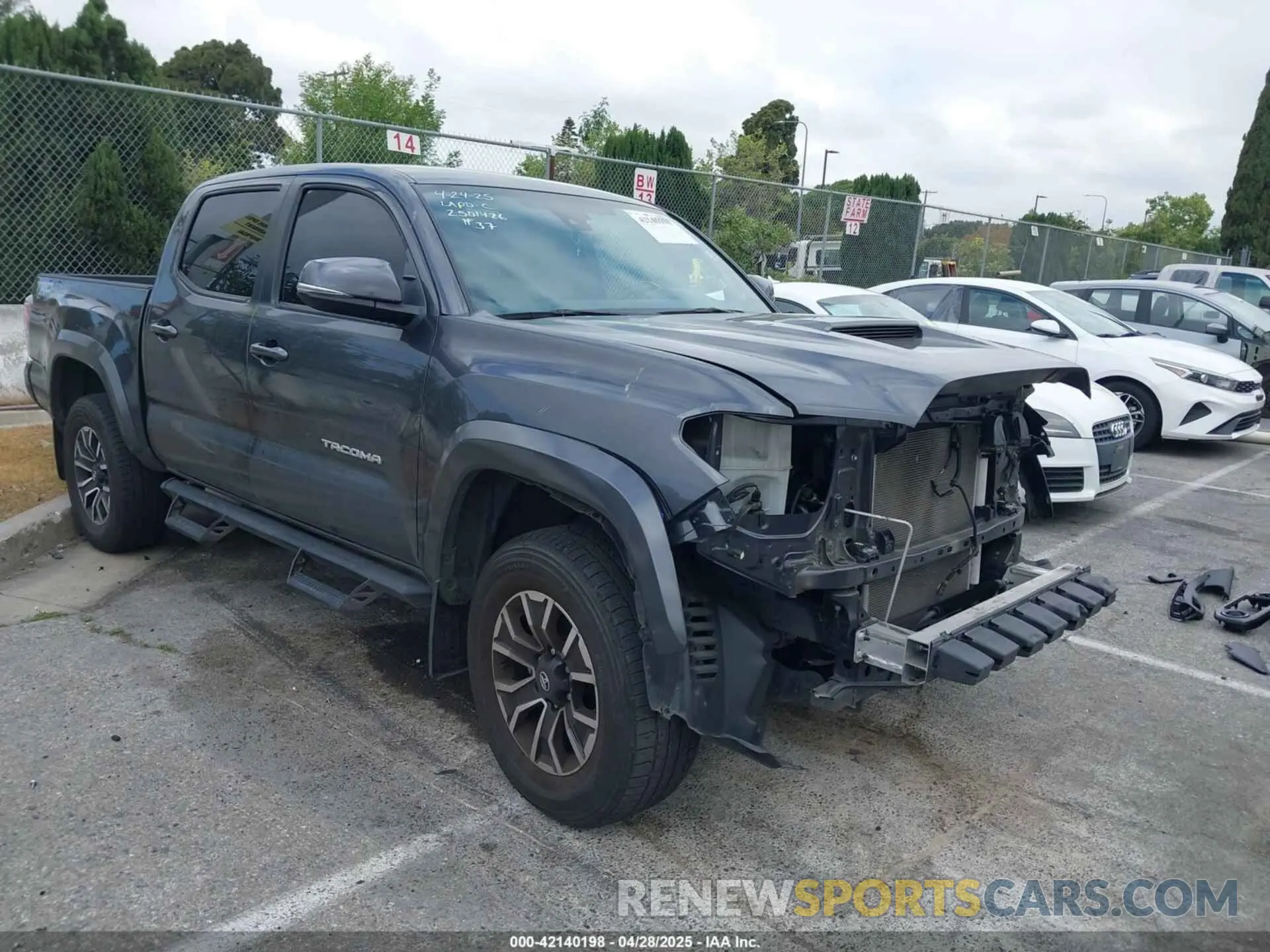 1 Photograph of a damaged car 3TMCZ5AN6NM491351 TOYOTA TACOMA 2022