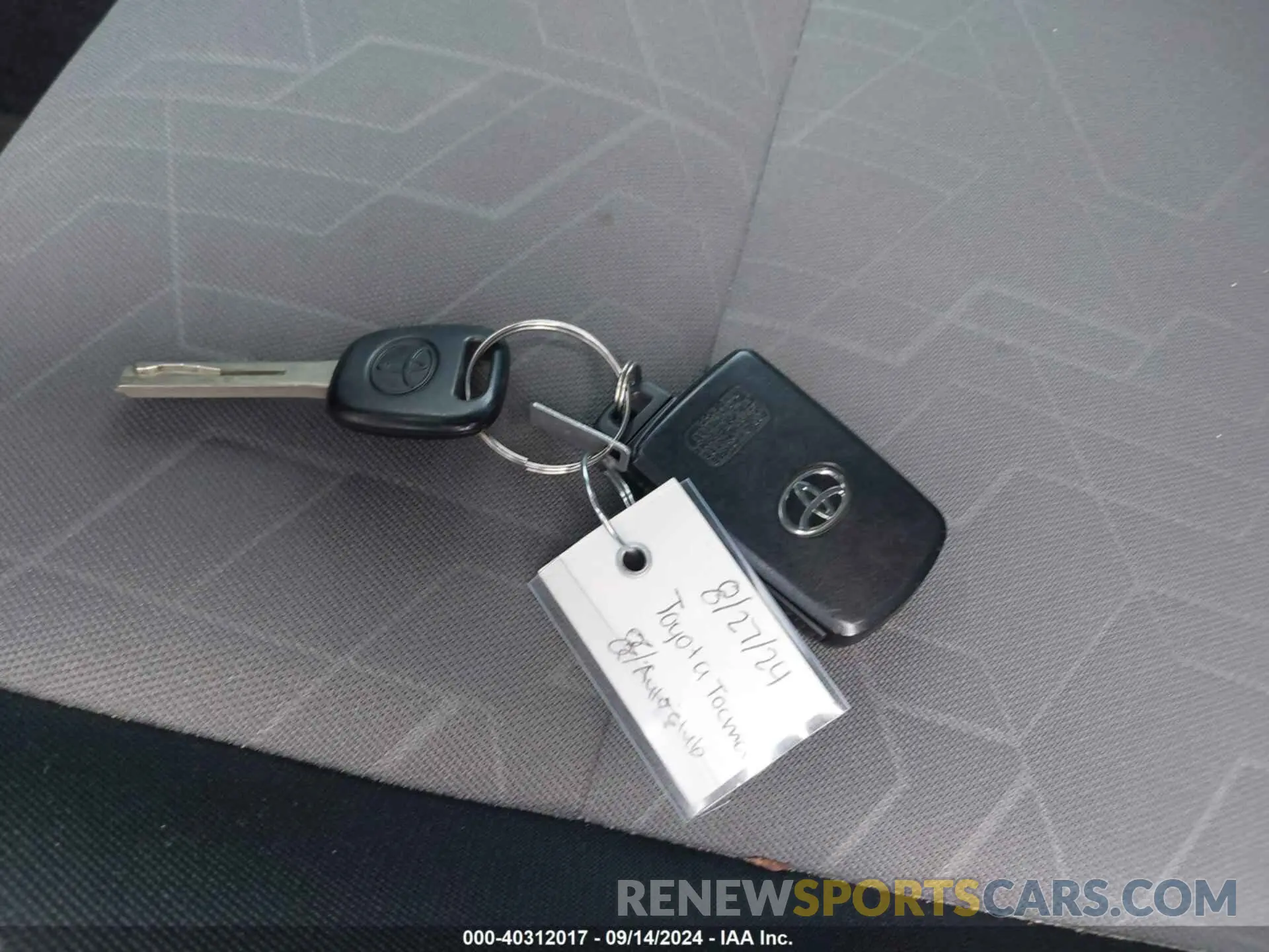 11 Photograph of a damaged car 3TMCZ5AN6NM506947 TOYOTA TACOMA 2022