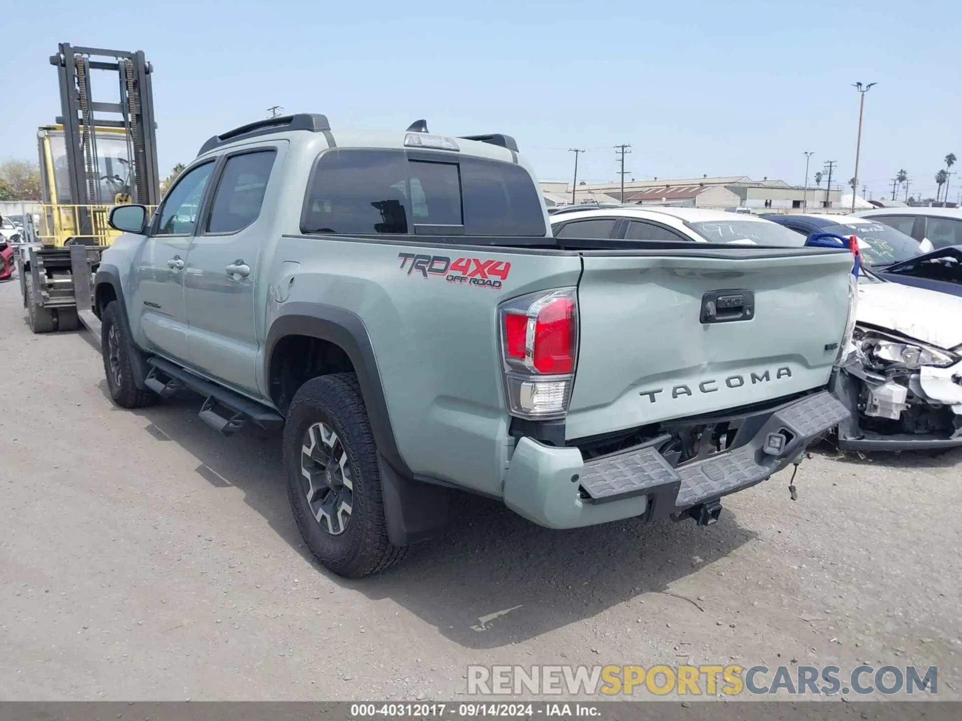 3 Photograph of a damaged car 3TMCZ5AN6NM506947 TOYOTA TACOMA 2022