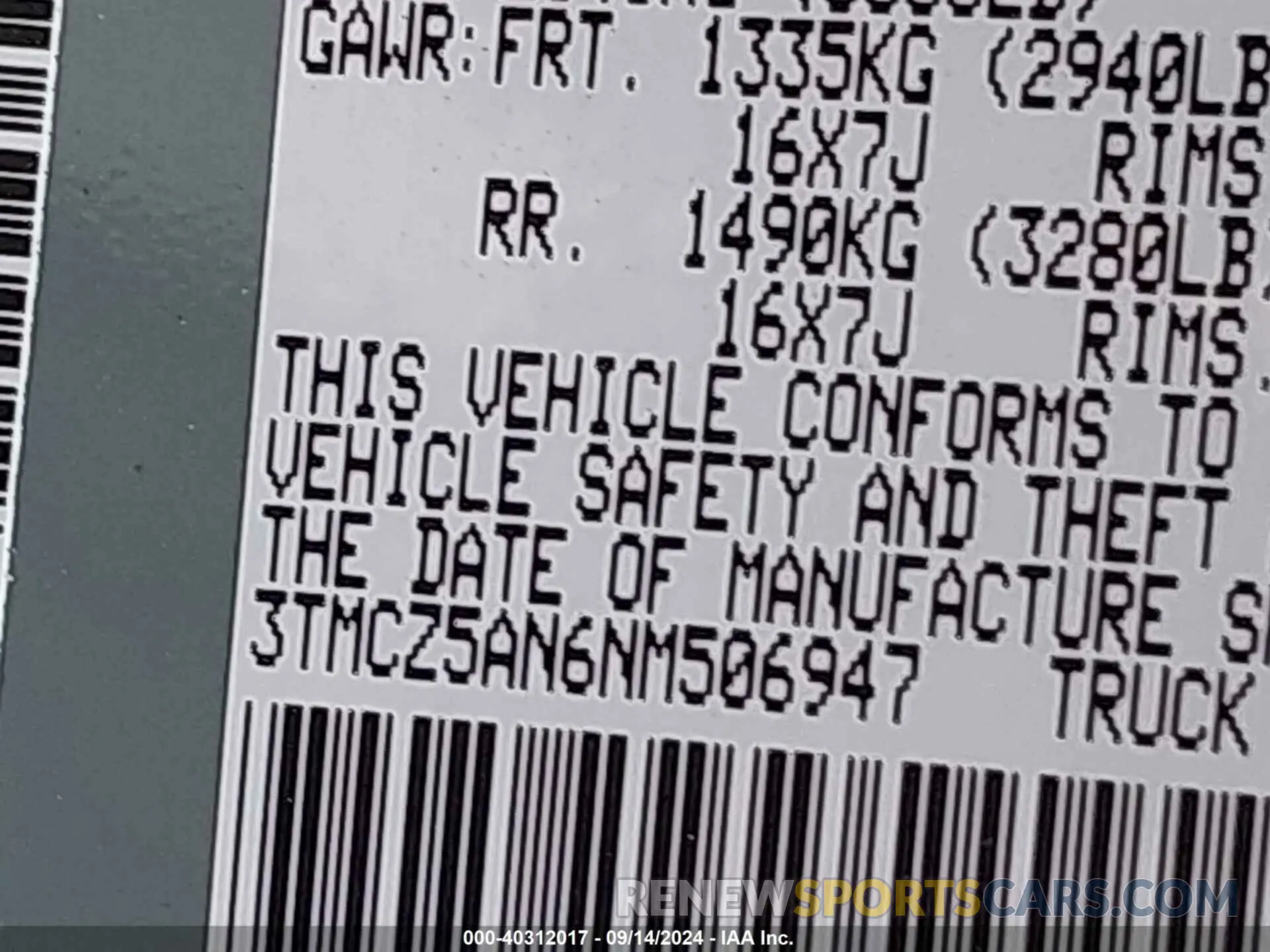 9 Photograph of a damaged car 3TMCZ5AN6NM506947 TOYOTA TACOMA 2022