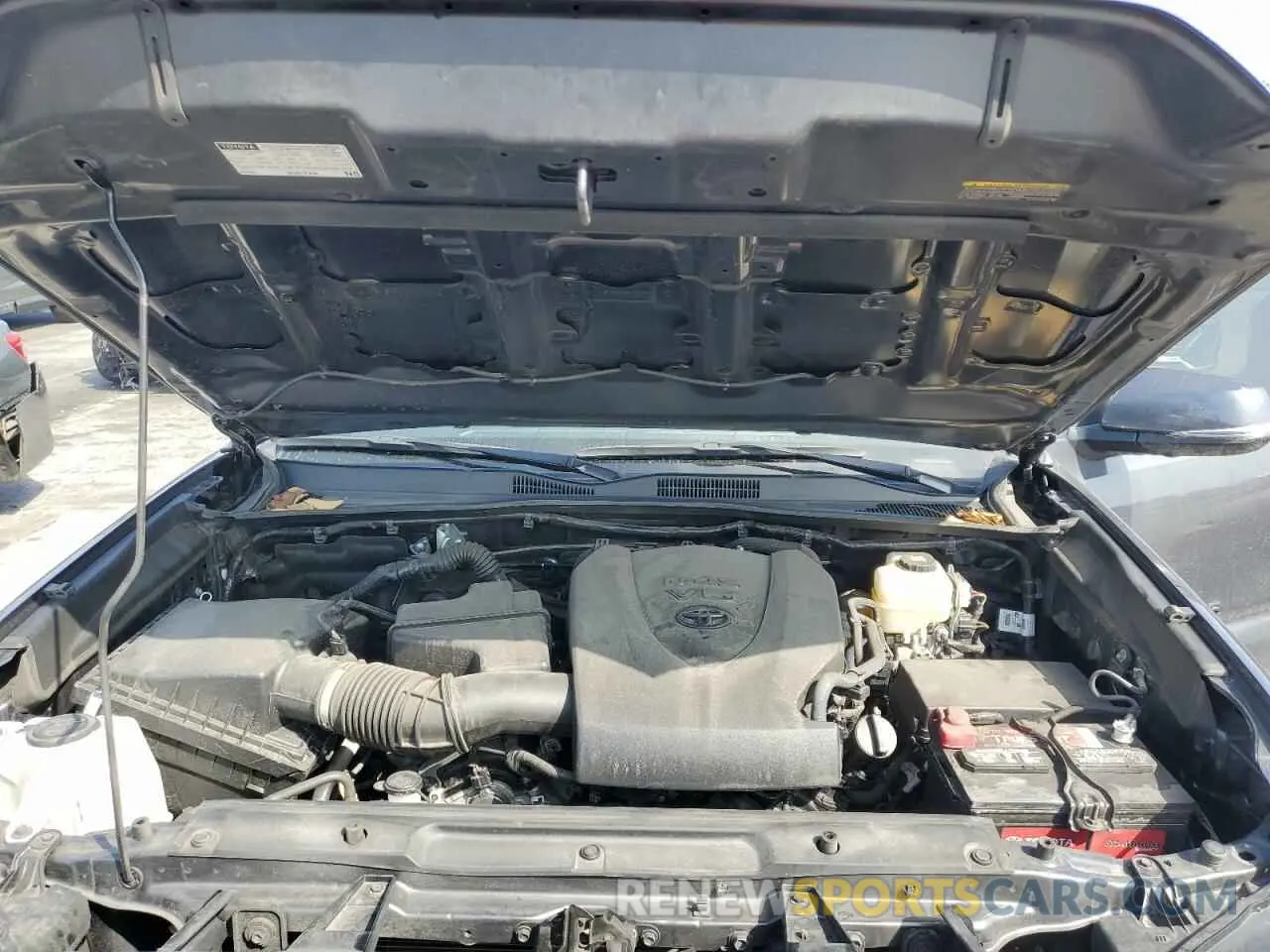 11 Photograph of a damaged car 3TMCZ5AN6NM511288 TOYOTA TACOMA 2022