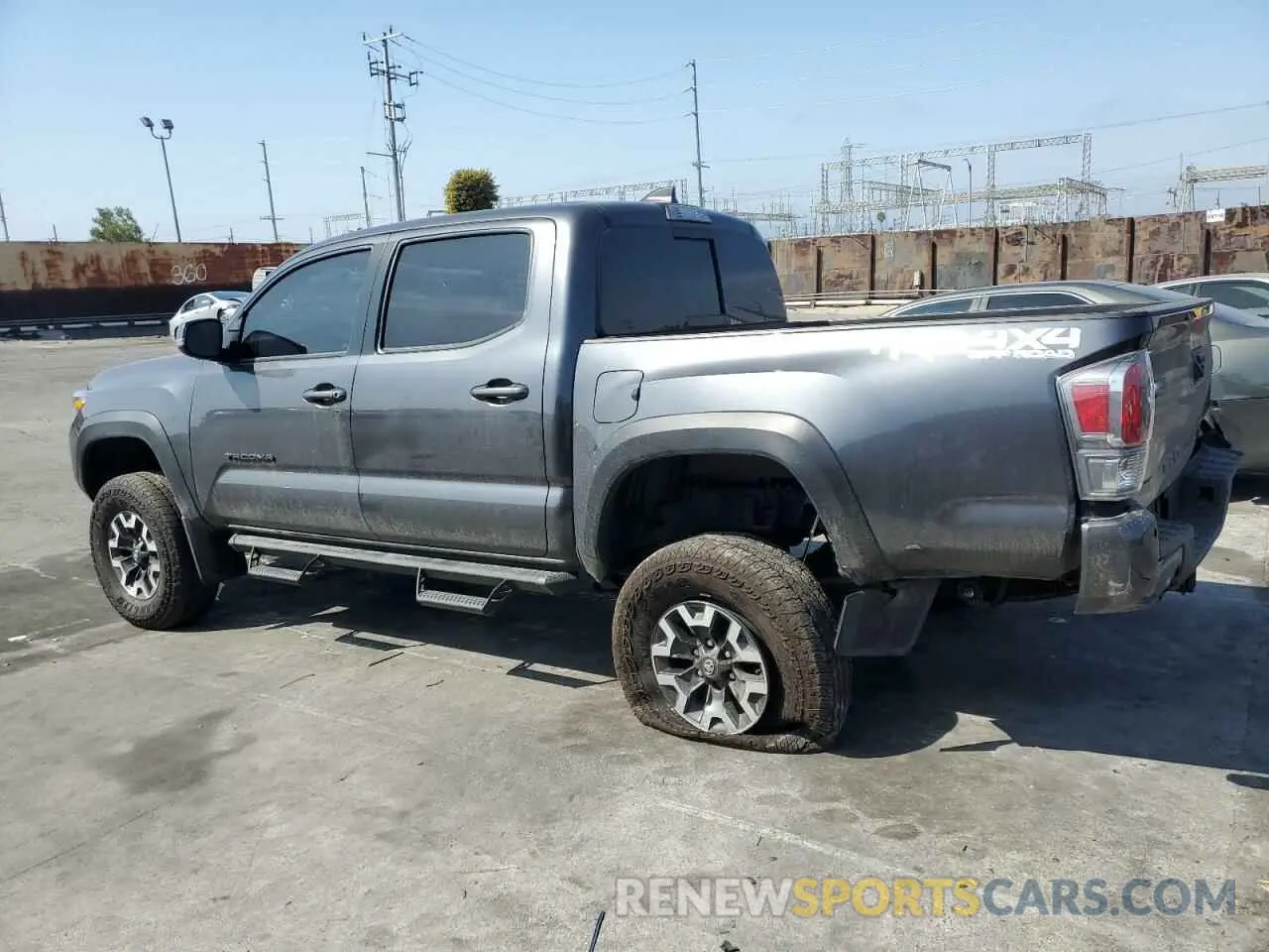 2 Photograph of a damaged car 3TMCZ5AN6NM511288 TOYOTA TACOMA 2022