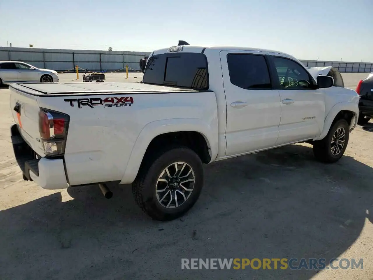 3 Photograph of a damaged car 3TMCZ5AN6NM512084 TOYOTA TACOMA 2022