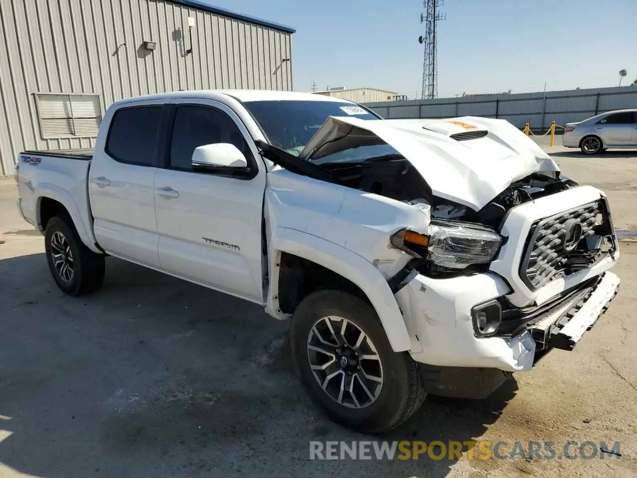 4 Photograph of a damaged car 3TMCZ5AN6NM512084 TOYOTA TACOMA 2022