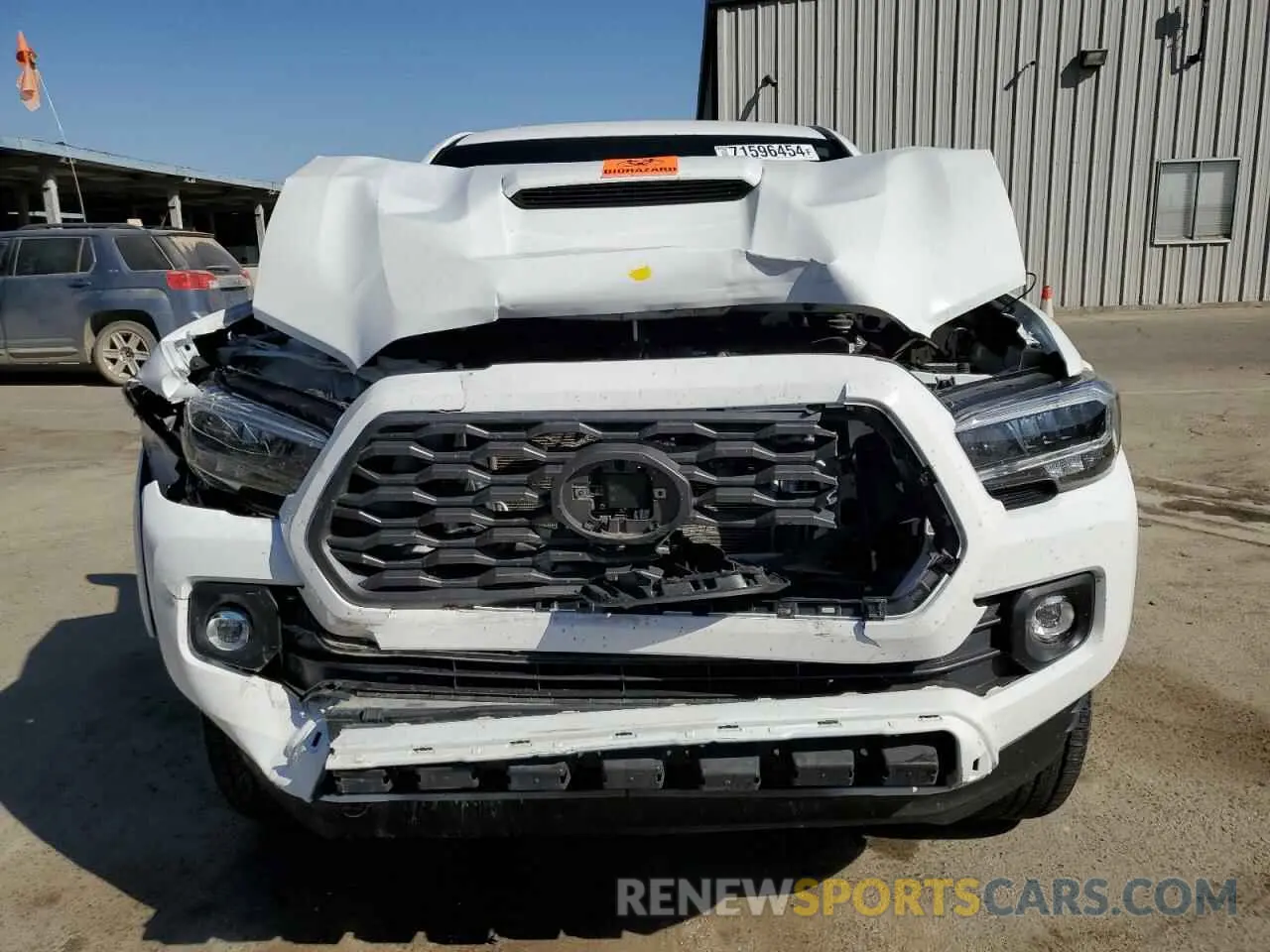 5 Photograph of a damaged car 3TMCZ5AN6NM512084 TOYOTA TACOMA 2022
