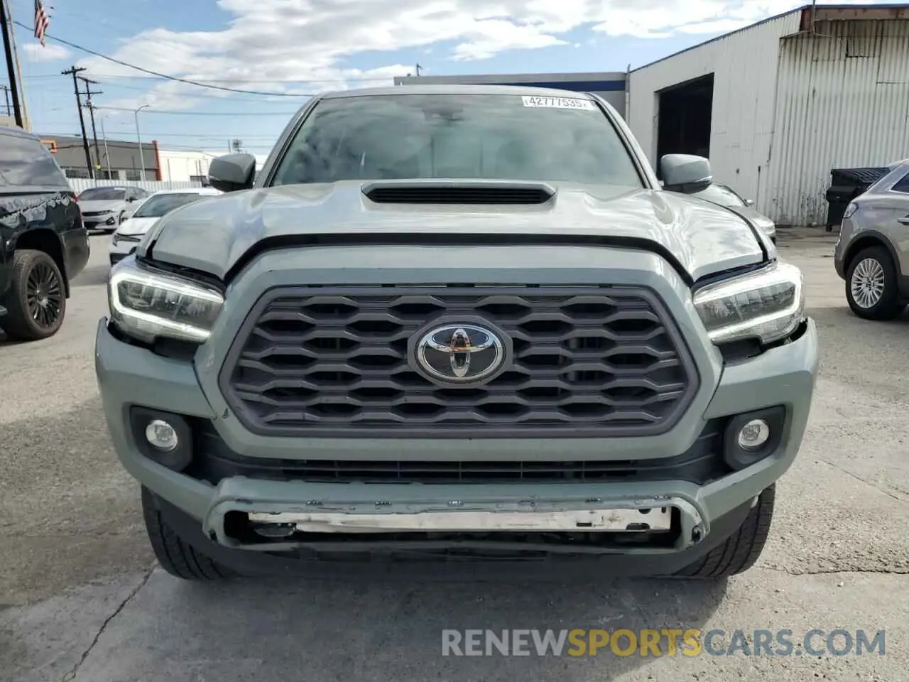 5 Photograph of a damaged car 3TMCZ5AN7NM457631 TOYOTA TACOMA 2022
