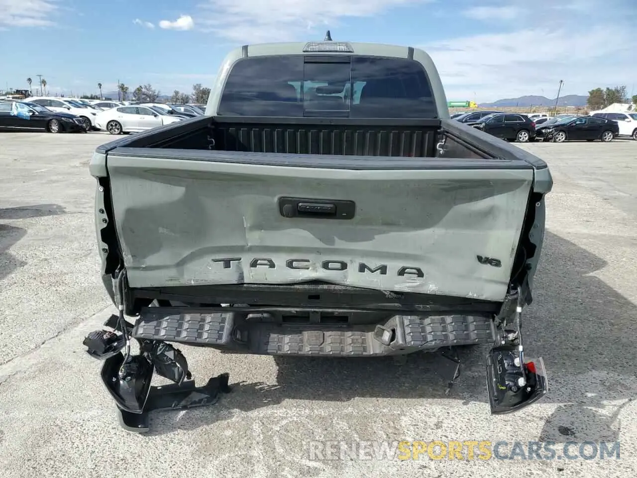 6 Photograph of a damaged car 3TMCZ5AN7NM457631 TOYOTA TACOMA 2022