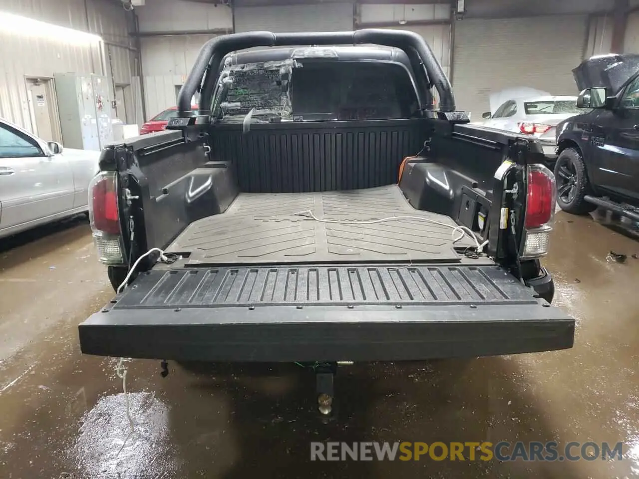 6 Photograph of a damaged car 3TMCZ5AN7NM460190 TOYOTA TACOMA 2022