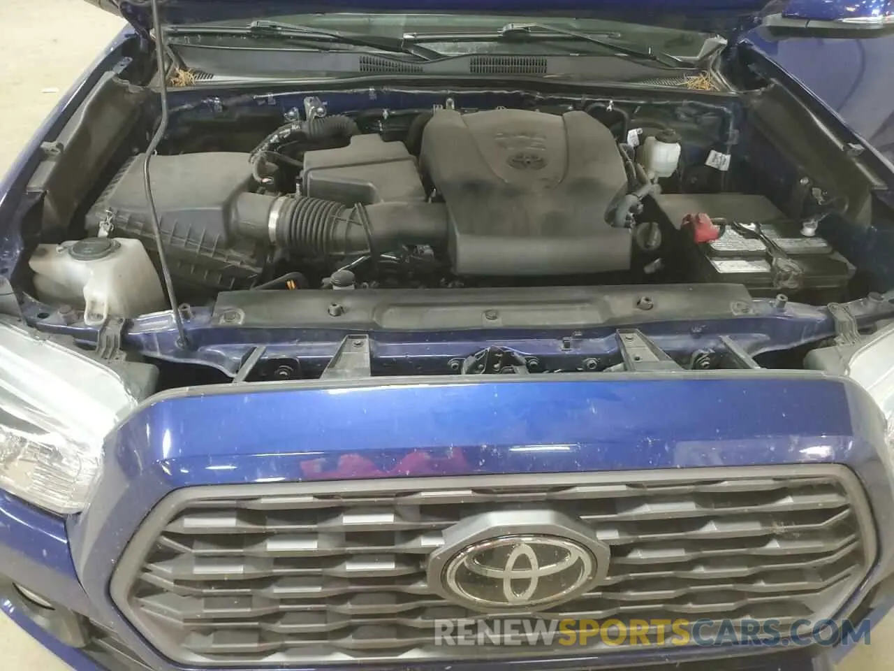 11 Photograph of a damaged car 3TMCZ5AN7NM471772 TOYOTA TACOMA 2022