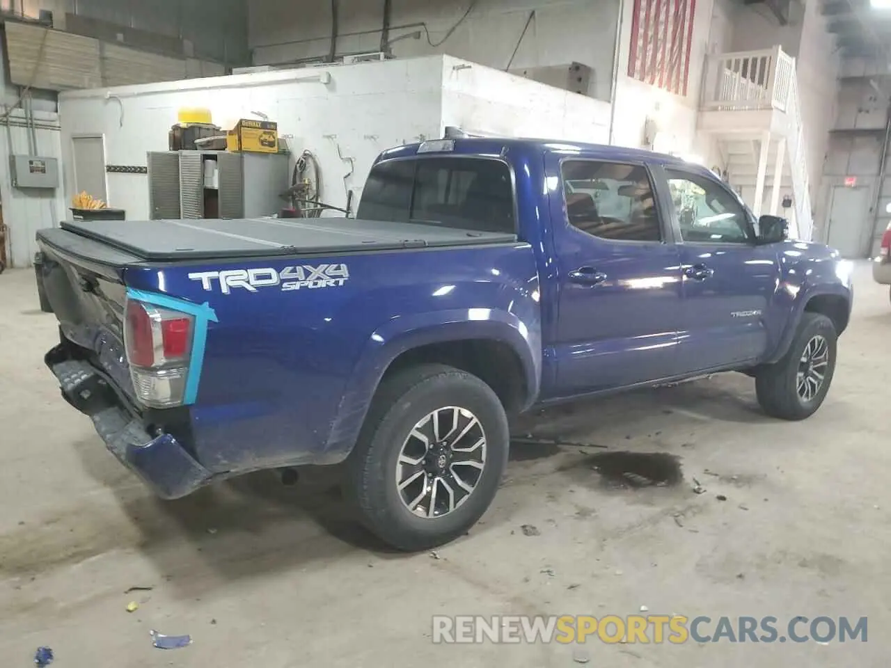 3 Photograph of a damaged car 3TMCZ5AN7NM471772 TOYOTA TACOMA 2022