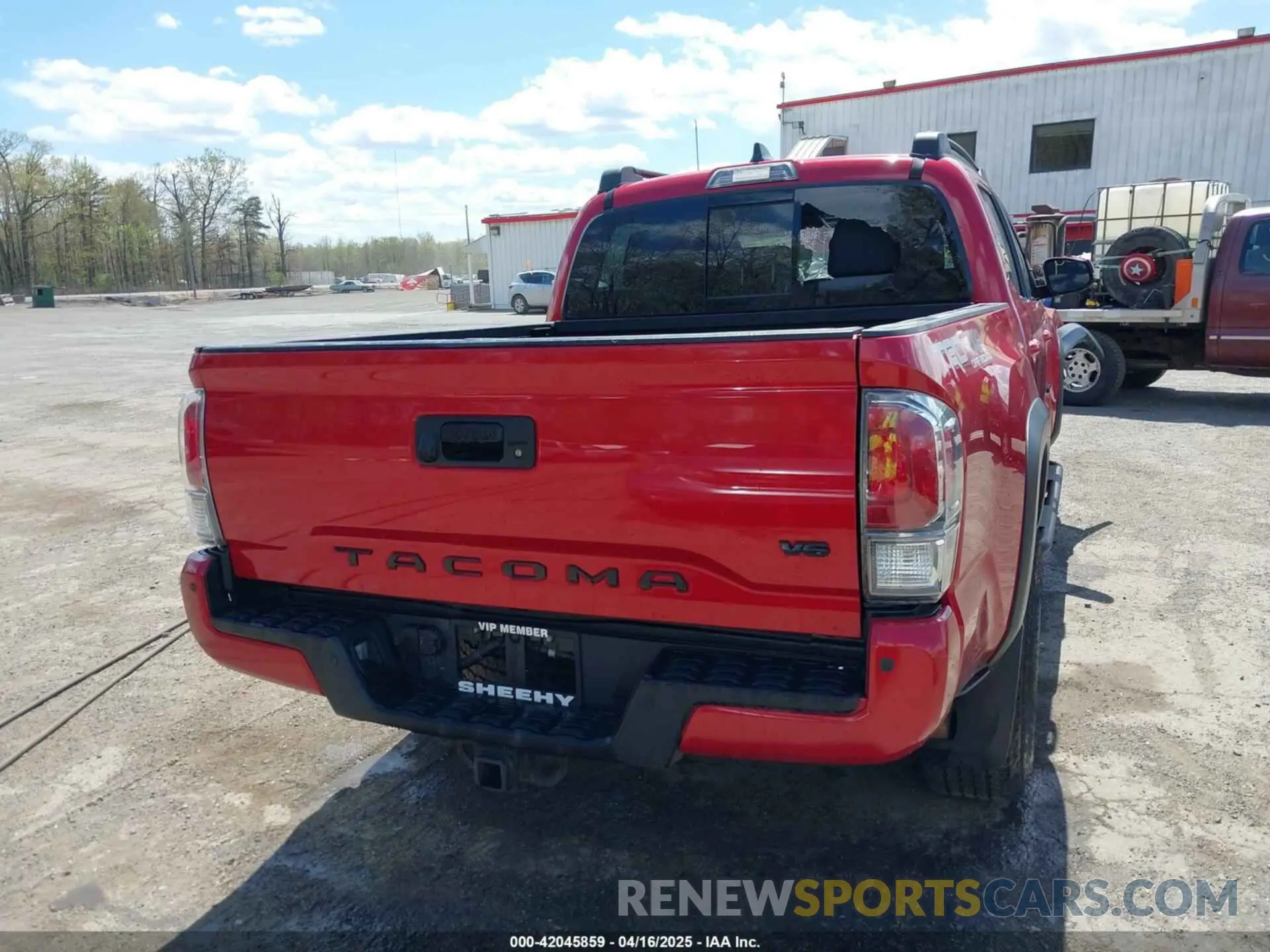 17 Photograph of a damaged car 3TMCZ5AN7NM496414 TOYOTA TACOMA 2022