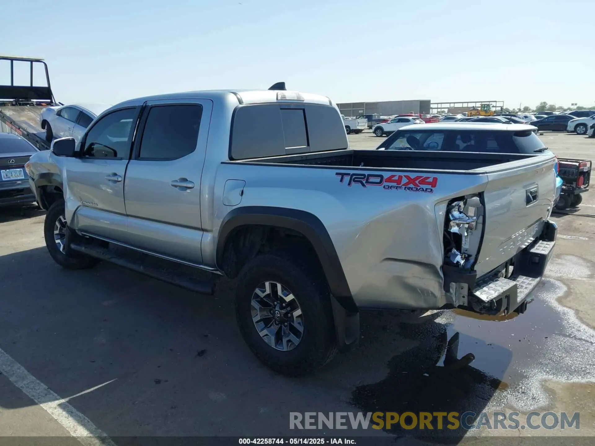 3 Photograph of a damaged car 3TMCZ5AN7NM515446 TOYOTA TACOMA 2022