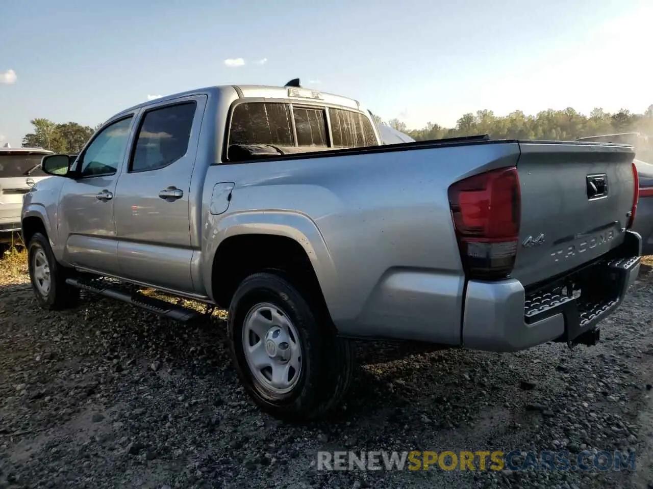 2 Photograph of a damaged car 3TMCZ5AN7NM520159 TOYOTA TACOMA 2022
