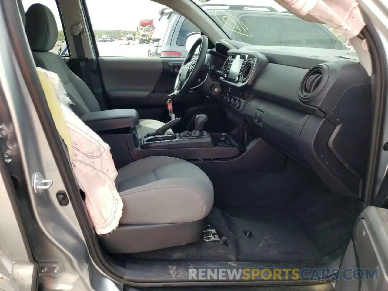 5 Photograph of a damaged car 3TMCZ5AN8NM455239 TOYOTA TACOMA 2022