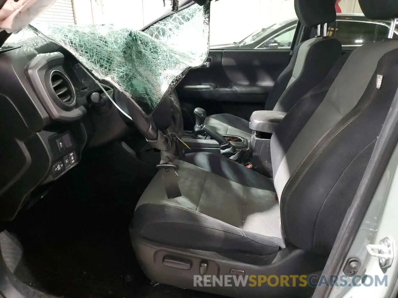 7 Photograph of a damaged car 3TMCZ5AN8NM470405 TOYOTA TACOMA 2022