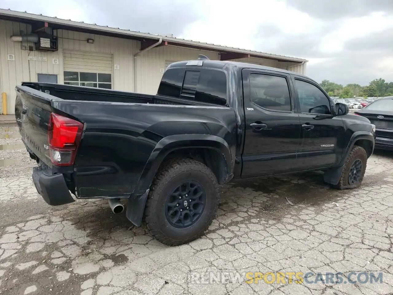 3 Photograph of a damaged car 3TMCZ5AN8NM485650 TOYOTA TACOMA 2022