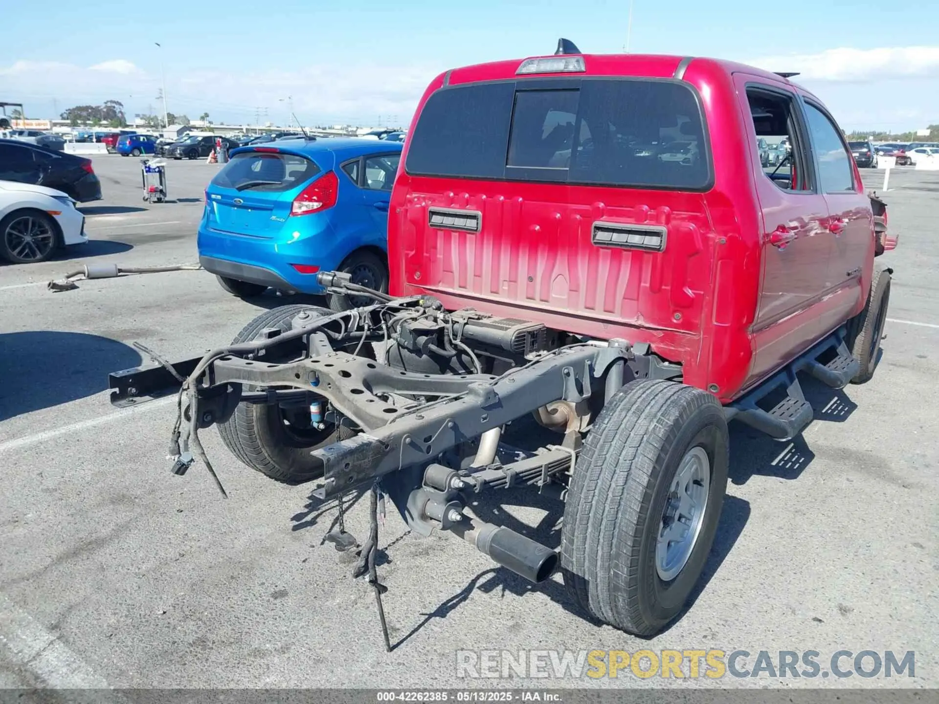 4 Photograph of a damaged car 3TMCZ5AN8NM493053 TOYOTA TACOMA 2022