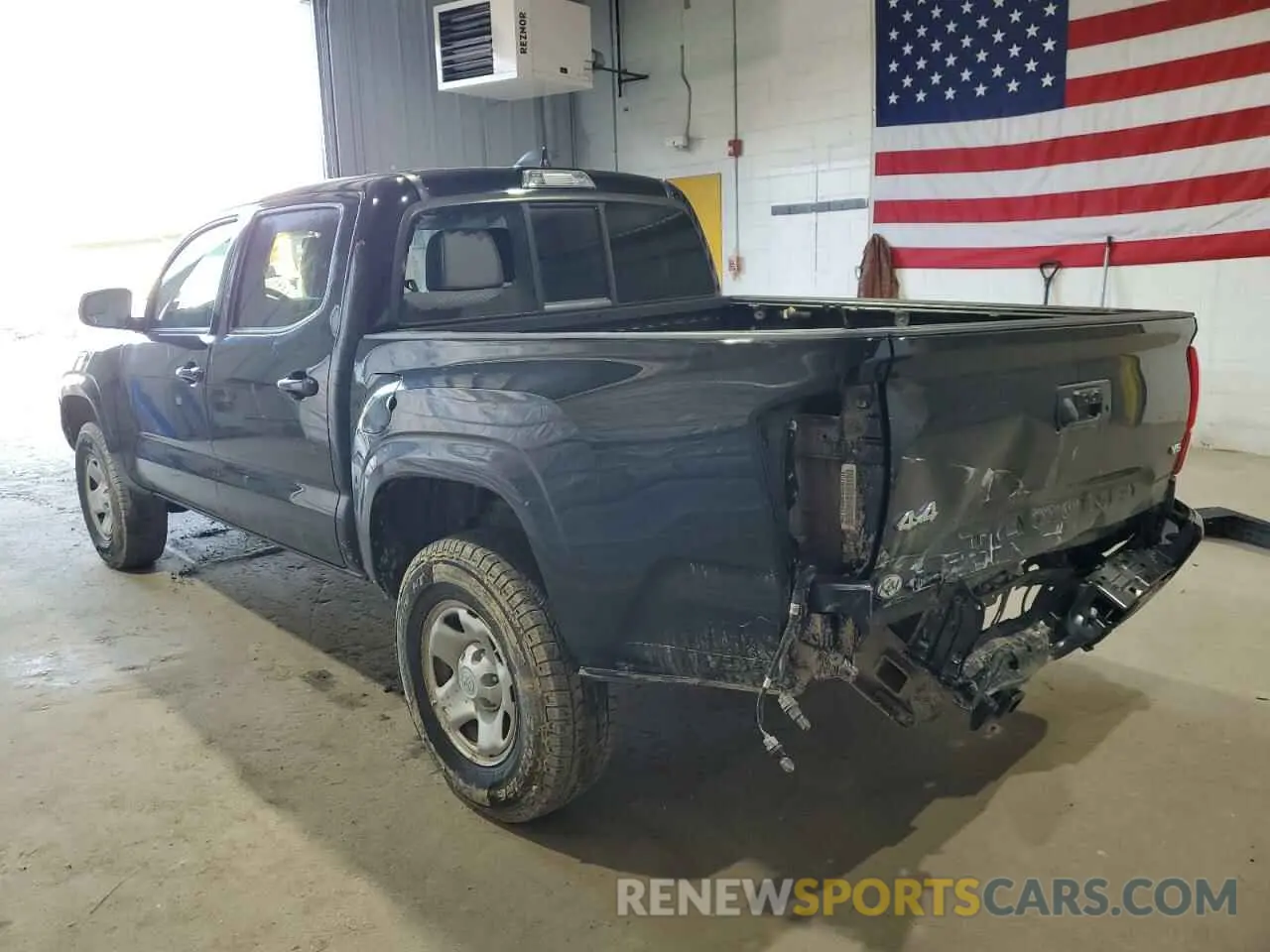 2 Photograph of a damaged car 3TMCZ5AN8NM501197 TOYOTA TACOMA 2022