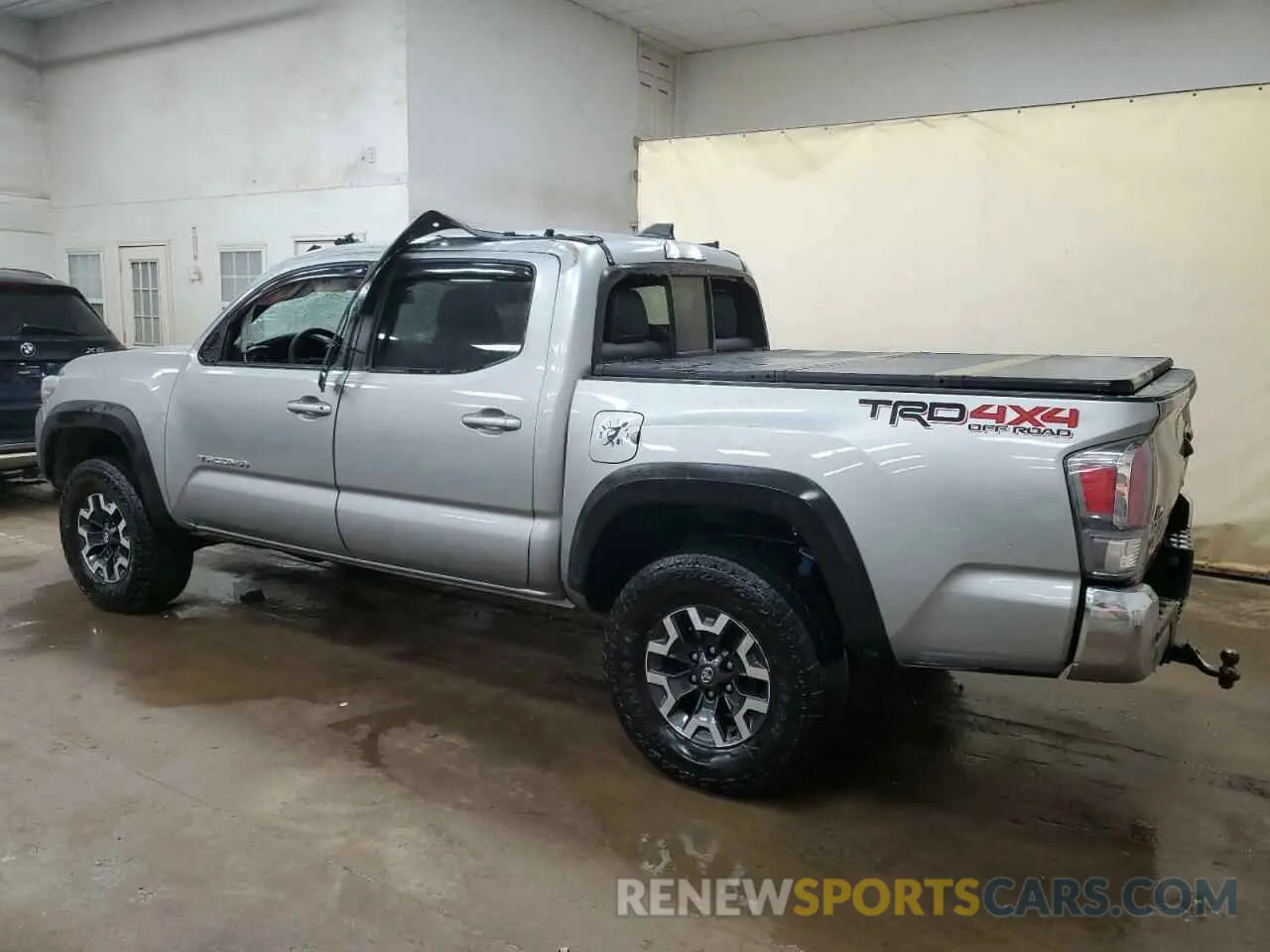2 Photograph of a damaged car 3TMCZ5AN8NM507825 TOYOTA TACOMA 2022