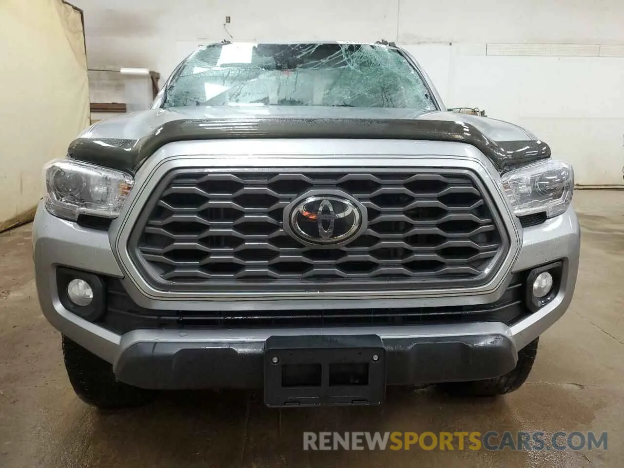 5 Photograph of a damaged car 3TMCZ5AN8NM507825 TOYOTA TACOMA 2022