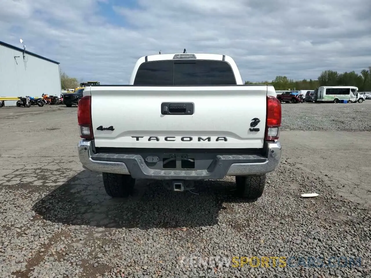 6 Photograph of a damaged car 3TMCZ5AN8NM515939 TOYOTA TACOMA 2022