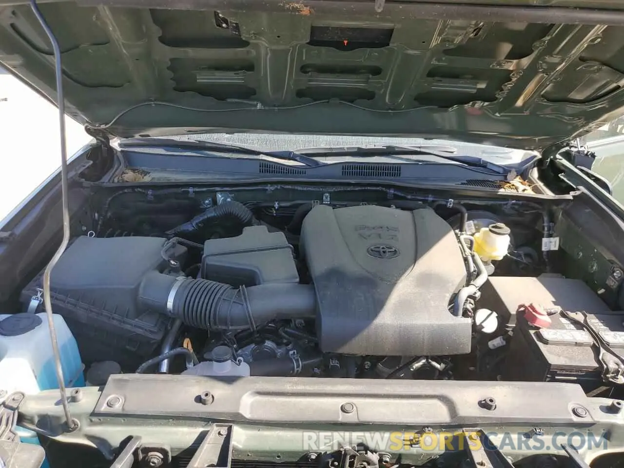 11 Photograph of a damaged car 3TMCZ5AN8NM519084 TOYOTA TACOMA 2022