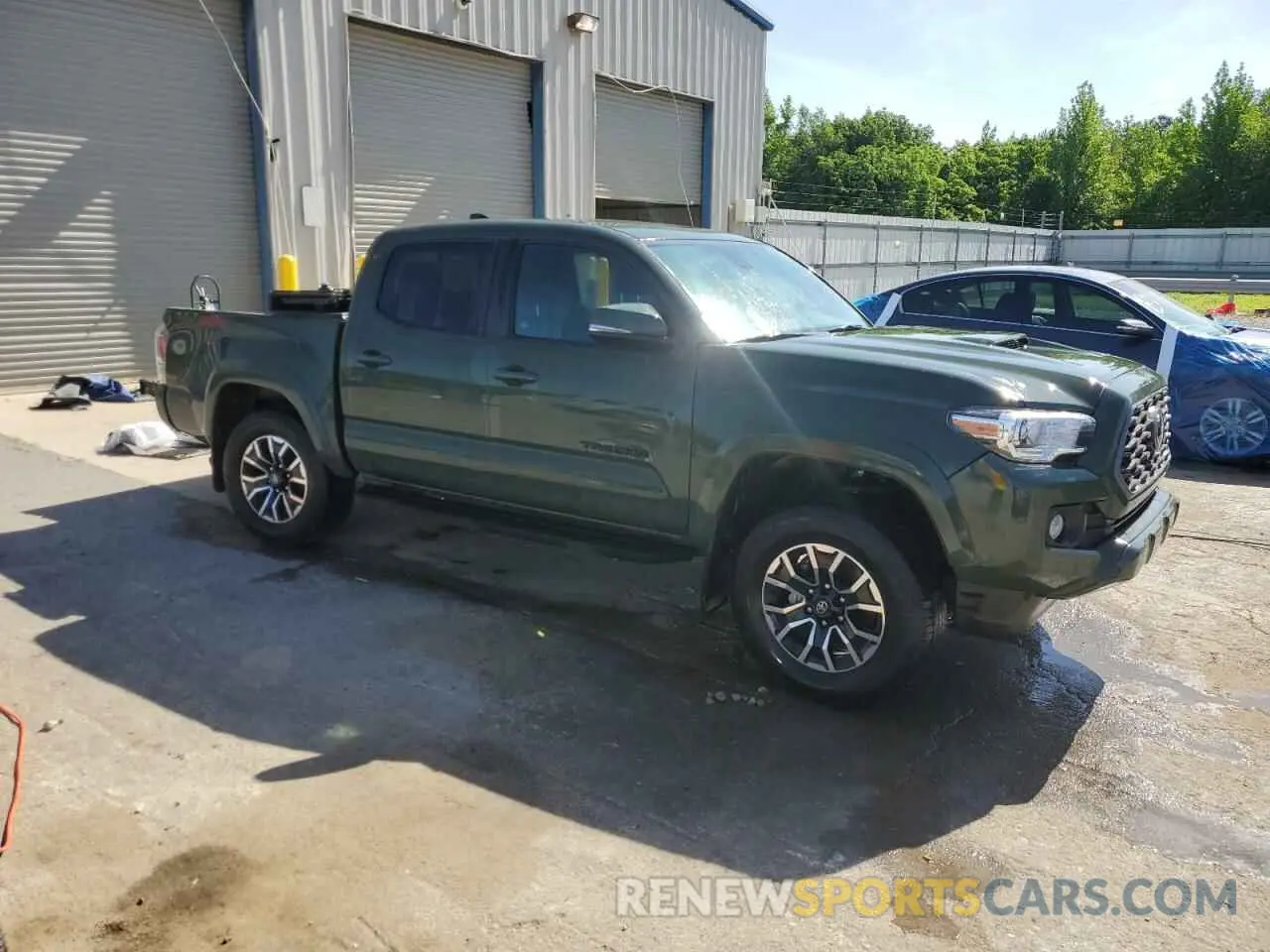 4 Photograph of a damaged car 3TMCZ5AN8NM519084 TOYOTA TACOMA 2022