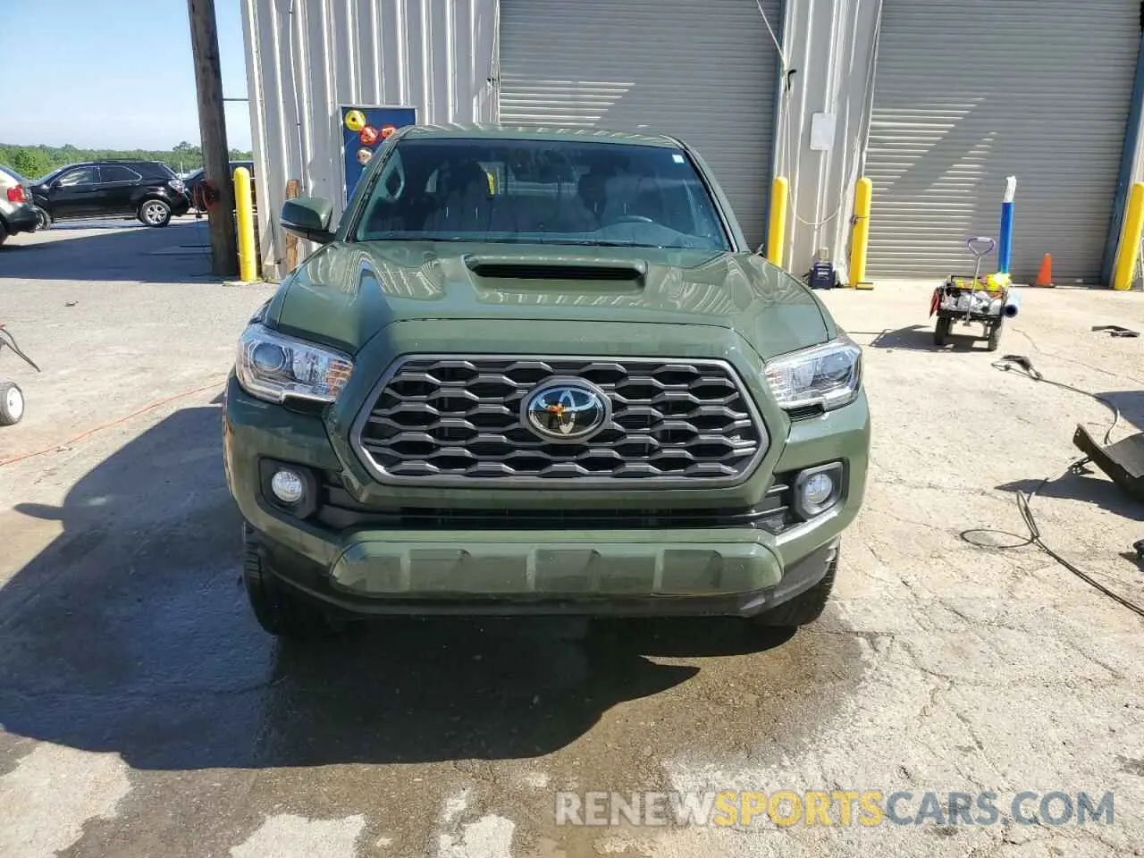 5 Photograph of a damaged car 3TMCZ5AN8NM519084 TOYOTA TACOMA 2022