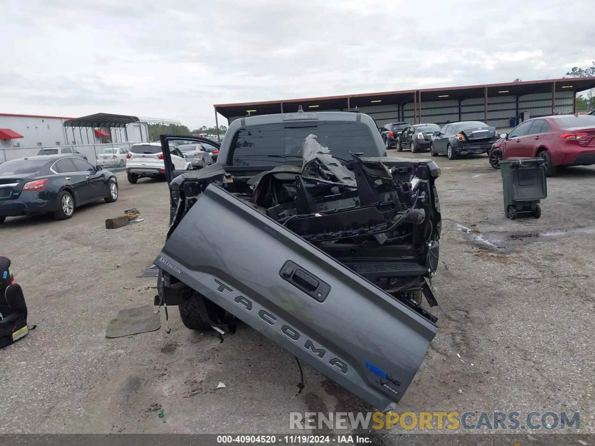 17 Photograph of a damaged car 3TMCZ5AN9NM464726 TOYOTA TACOMA 2022