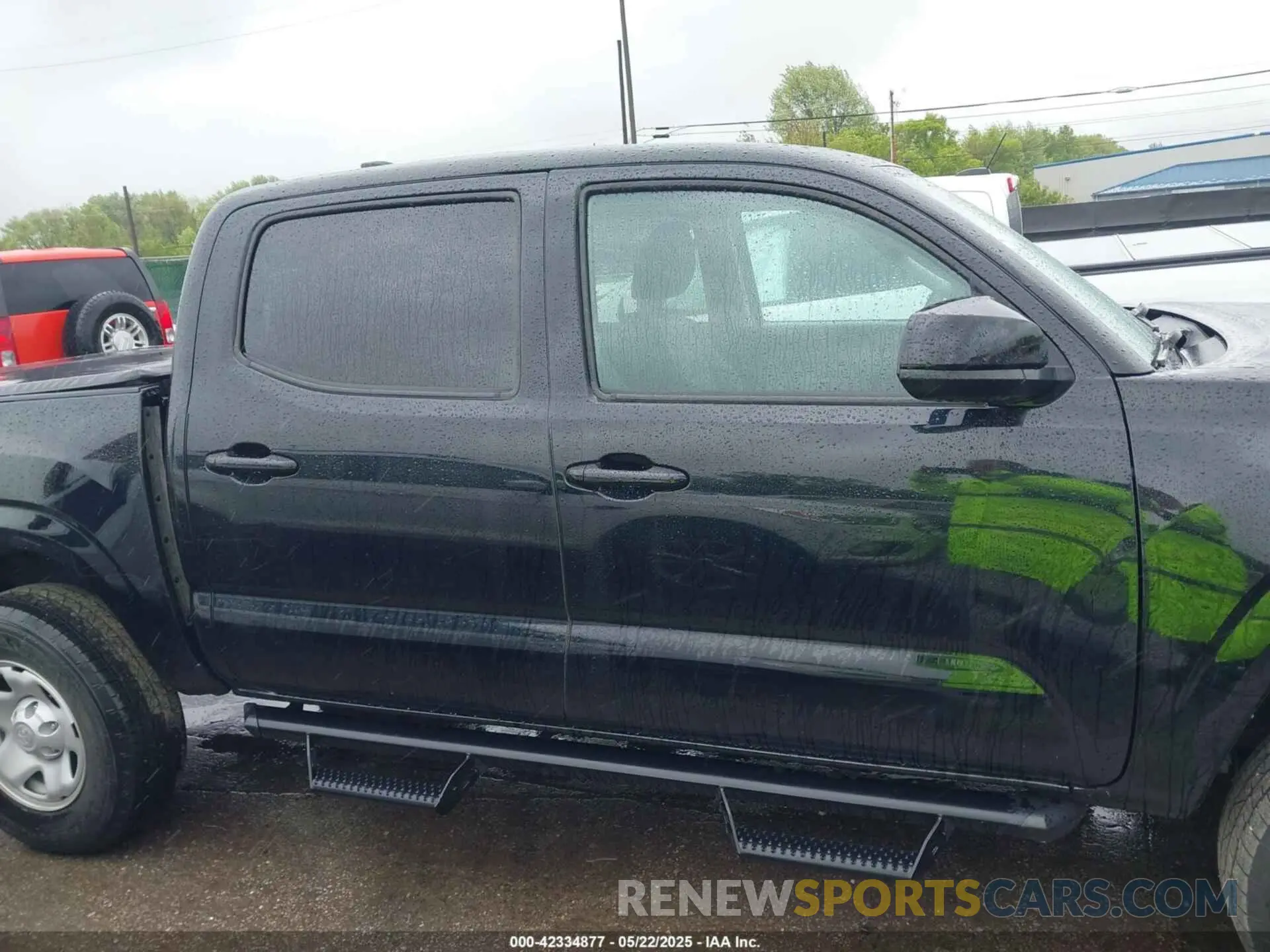 14 Photograph of a damaged car 3TMCZ5AN9NM475757 TOYOTA TACOMA 2022