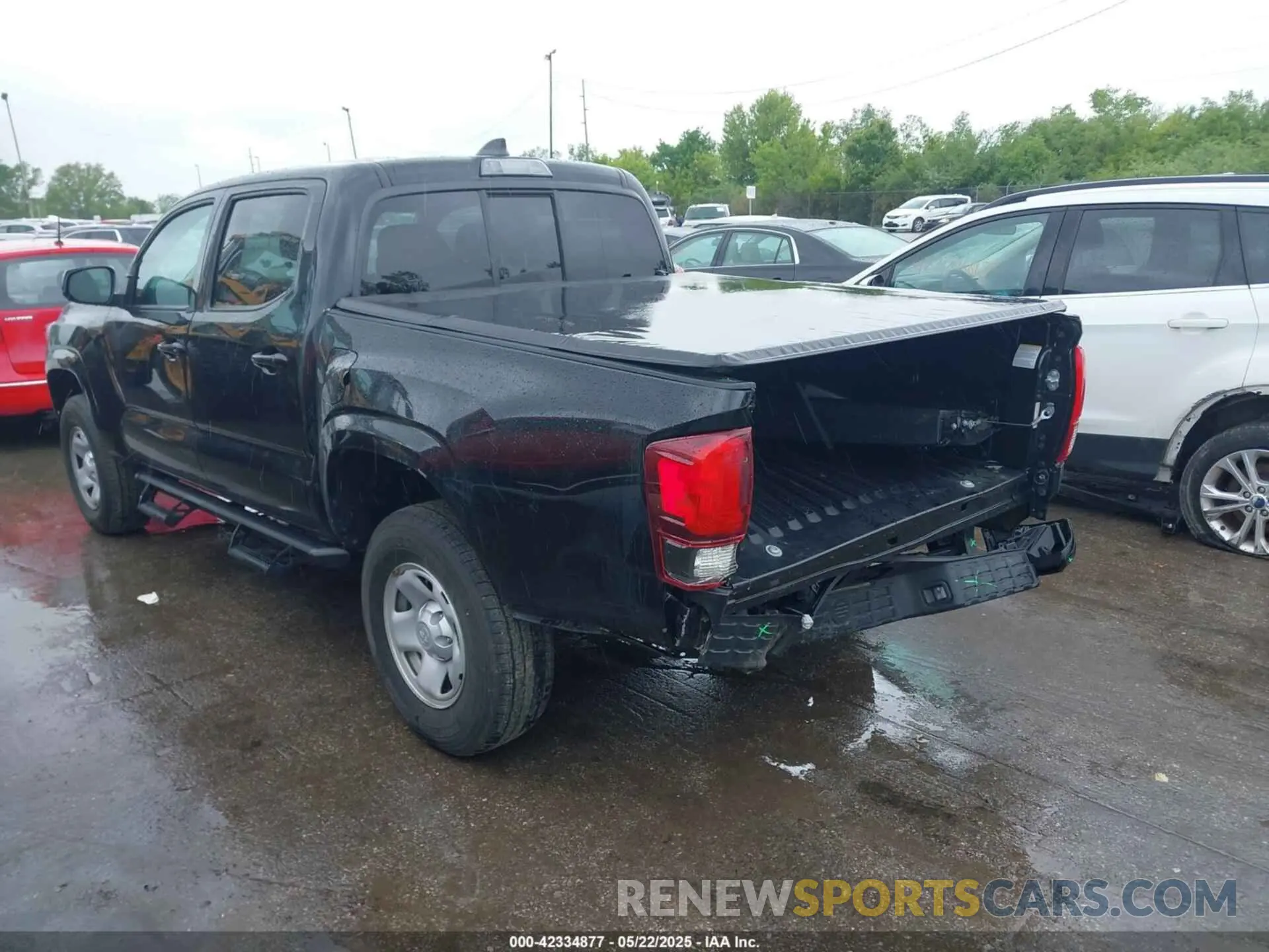 3 Photograph of a damaged car 3TMCZ5AN9NM475757 TOYOTA TACOMA 2022