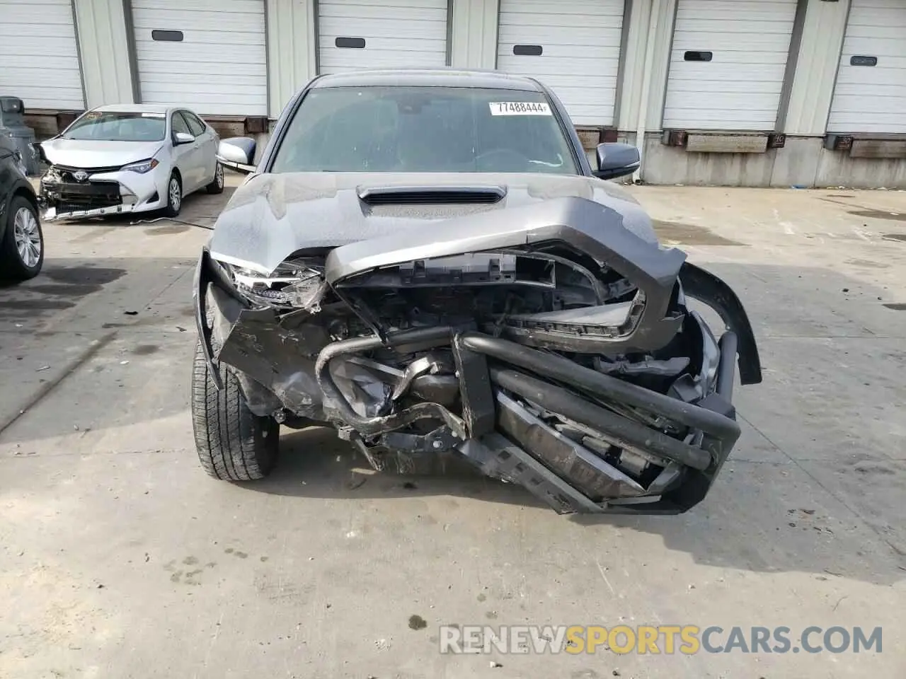 11 Photograph of a damaged car 3TMCZ5AN9NM522012 TOYOTA TACOMA 2022
