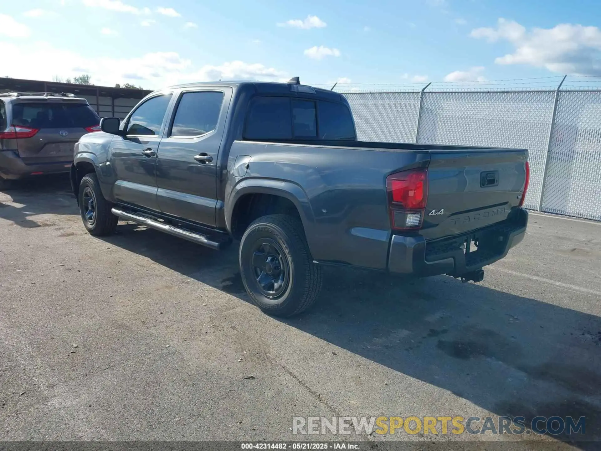 3 Photograph of a damaged car 3TMCZ5AN9NM522088 TOYOTA TACOMA 2022