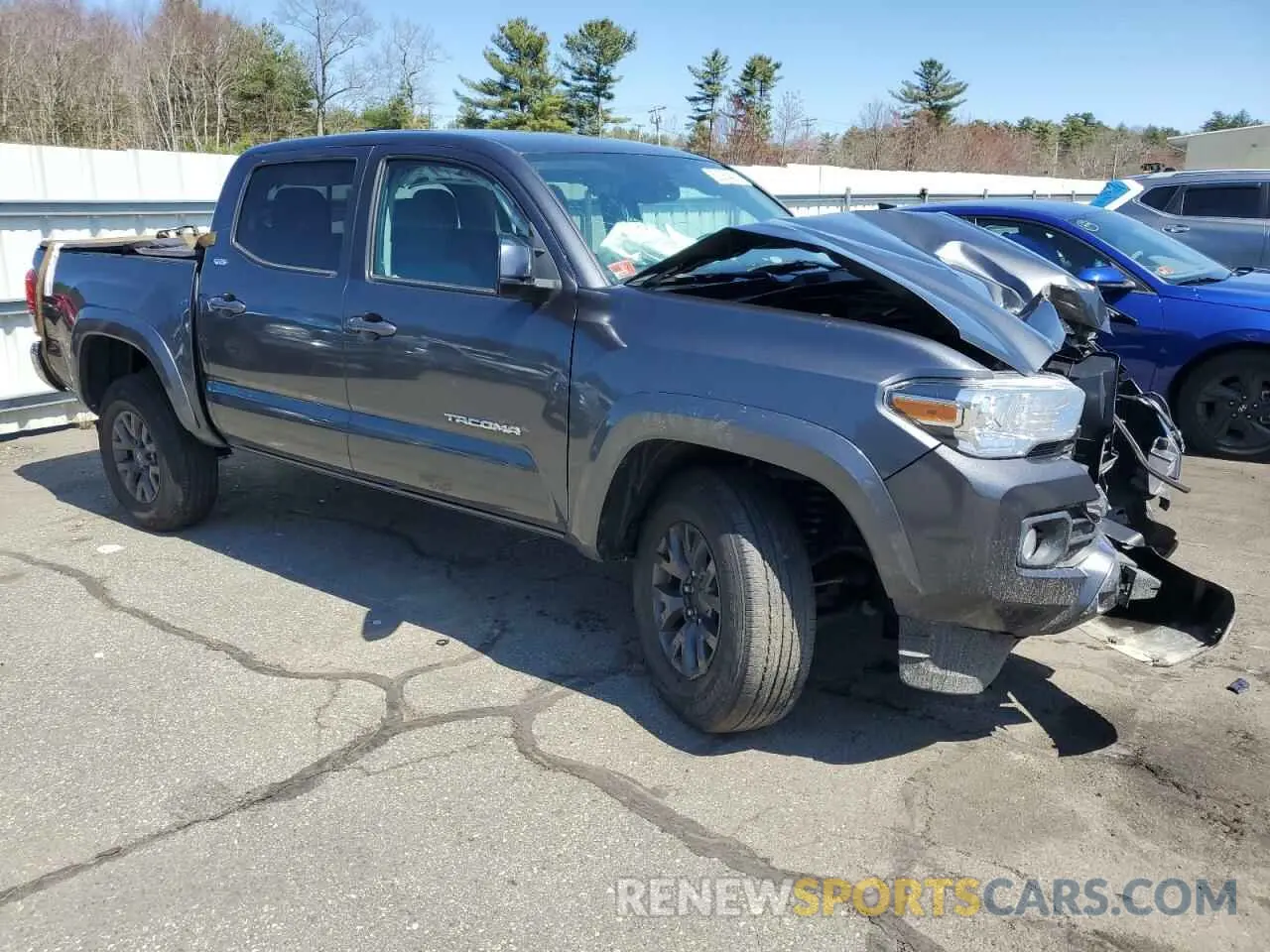 4 Photograph of a damaged car 3TMCZ5AN9NM525590 TOYOTA TACOMA 2022