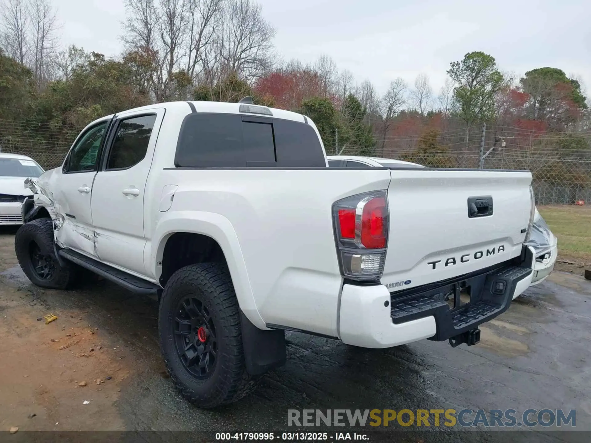 3 Photograph of a damaged car 3TMCZ5ANXNM467411 TOYOTA TACOMA 2022