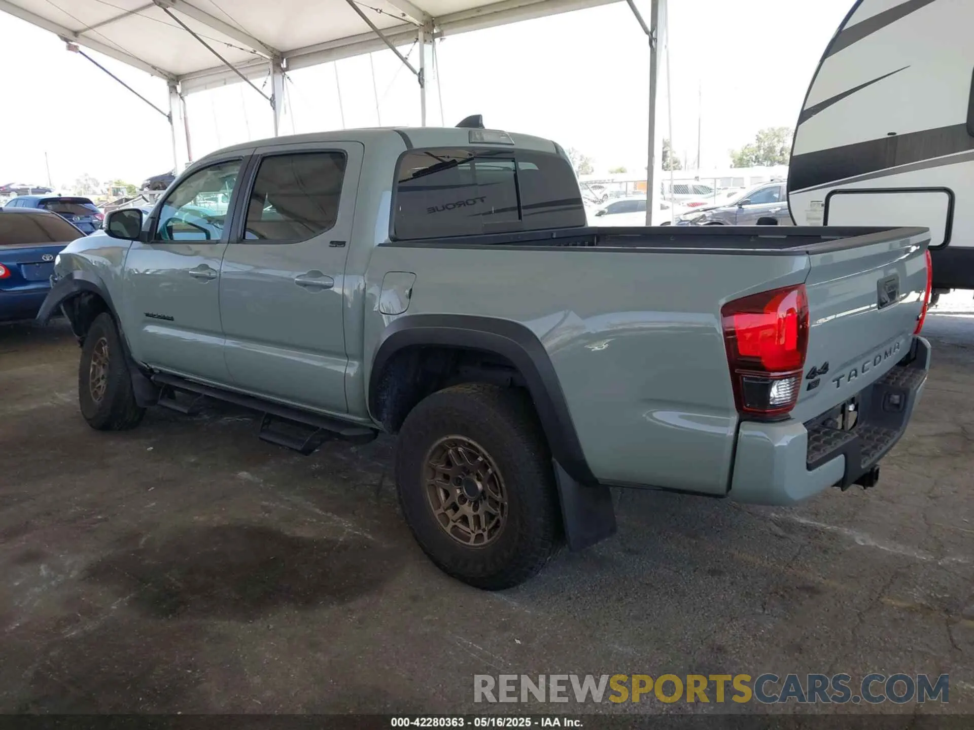 3 Photograph of a damaged car 3TMCZ5ANXNM479025 TOYOTA TACOMA 2022